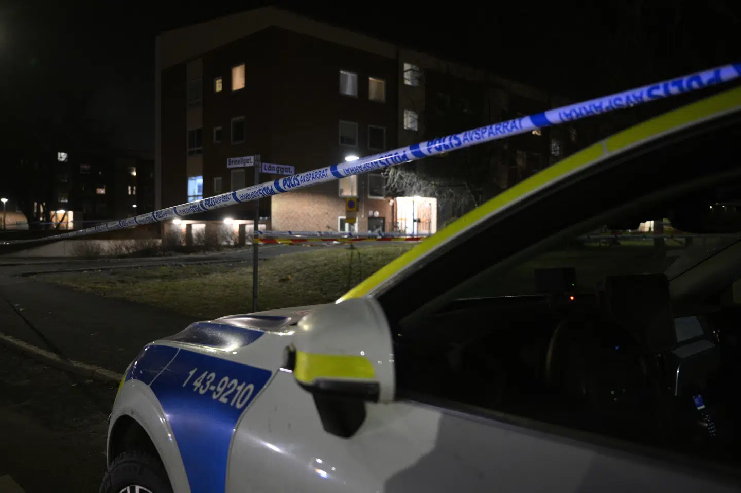 Stockholms politi modtog sent torsdag aften flere anmeldelser om et skyderi i det sydvestlige Stockholm. En mand er efterfølgende fundet død. (Arkivfoto).