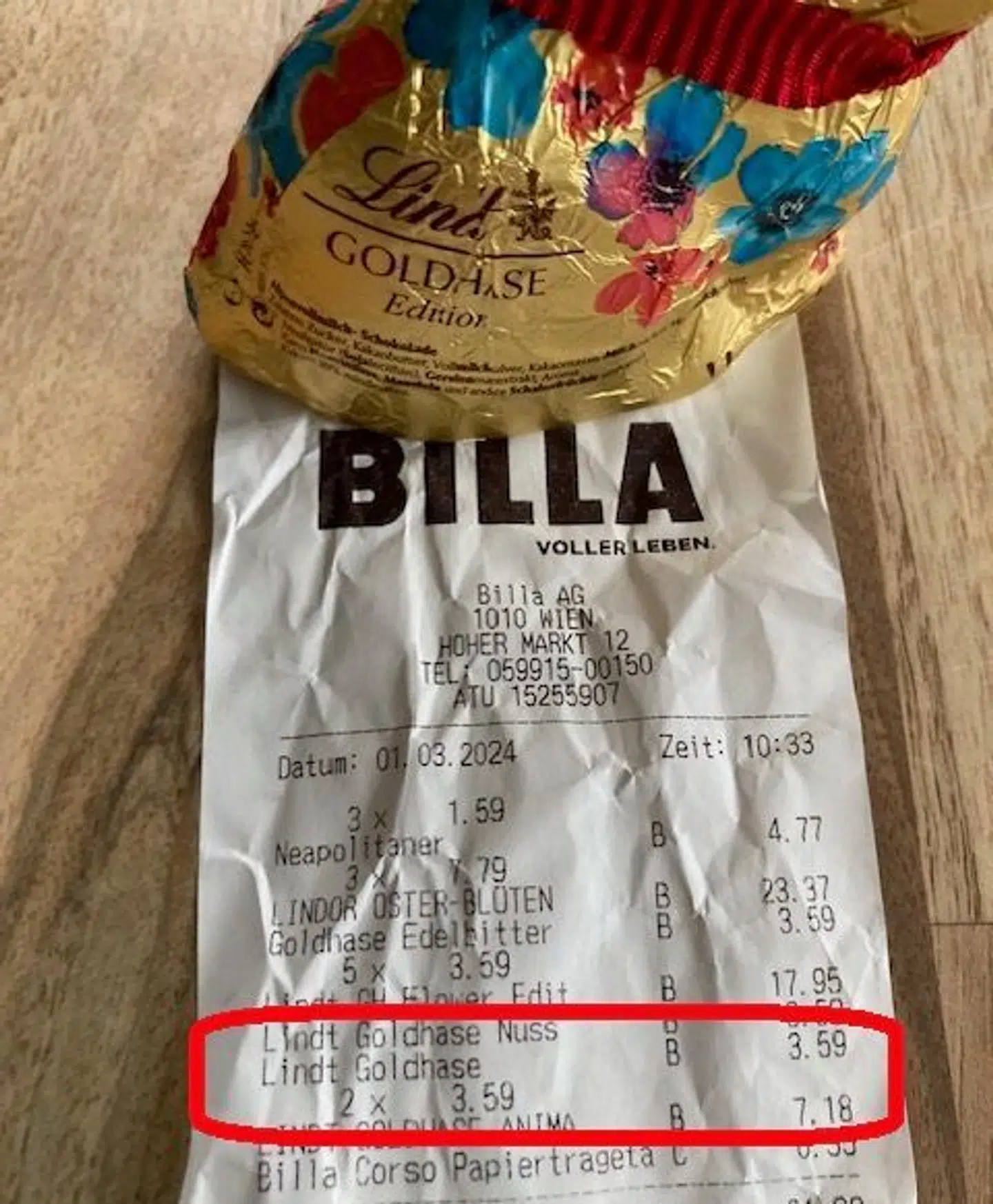 Tina Sloth Nielsen indkøbte chokoladeharen i Billa i Østrig for 3,59 euro, hvilket svarer til cirka 26,76 kroner.