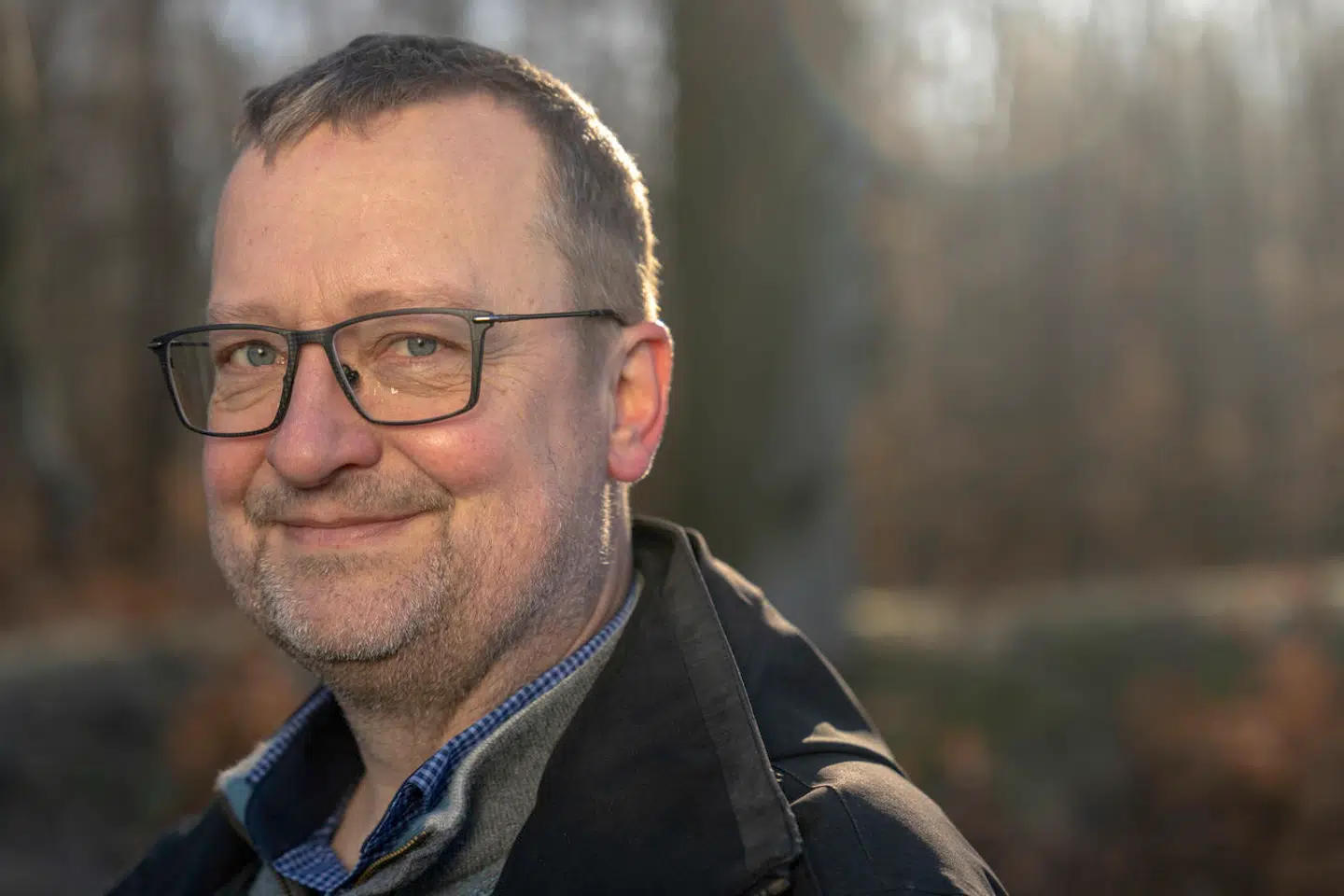 I mange år har forskerne troet, at genetik var fuldstændig afgørende for, hvor intelligent man var. Men nyere forskning har vist, at det ikke helt hænger sådan sammen. Det har hjerneforsker Troels W. Kjær taget konsekvensen af.