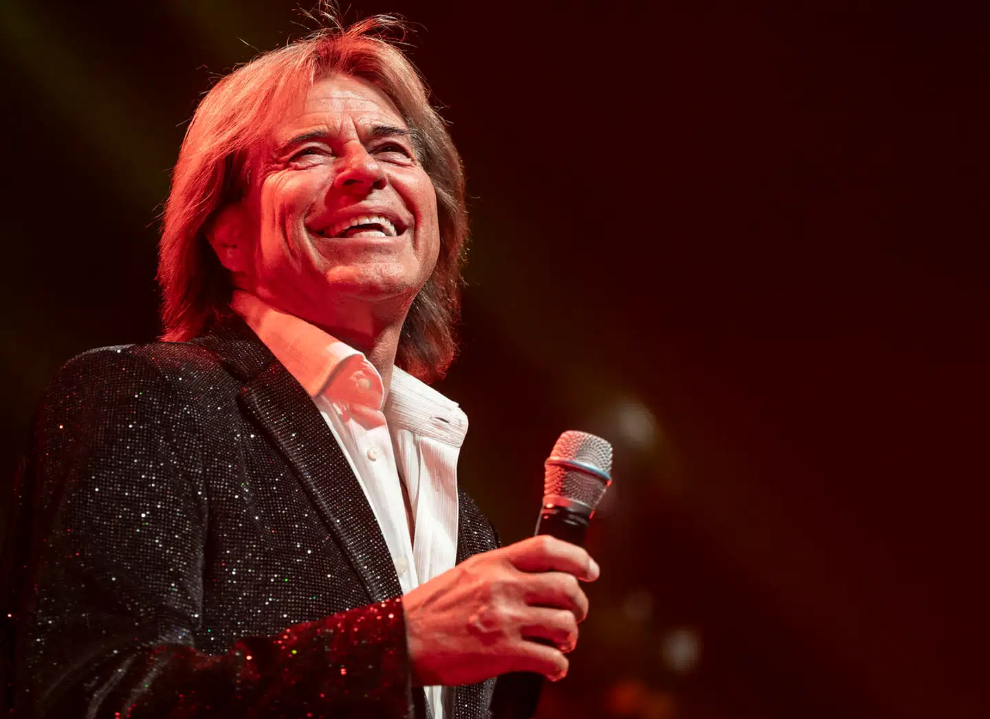 Den østrigske schlager-gigant og tidligere World Cup-vinder i storslalom, 70-årige Hansi Hinterseer, spillede på alle tangenter, da han fredag aften slog vejen forbi KB Hallen med sin »Ein Abend mit Freunden«.