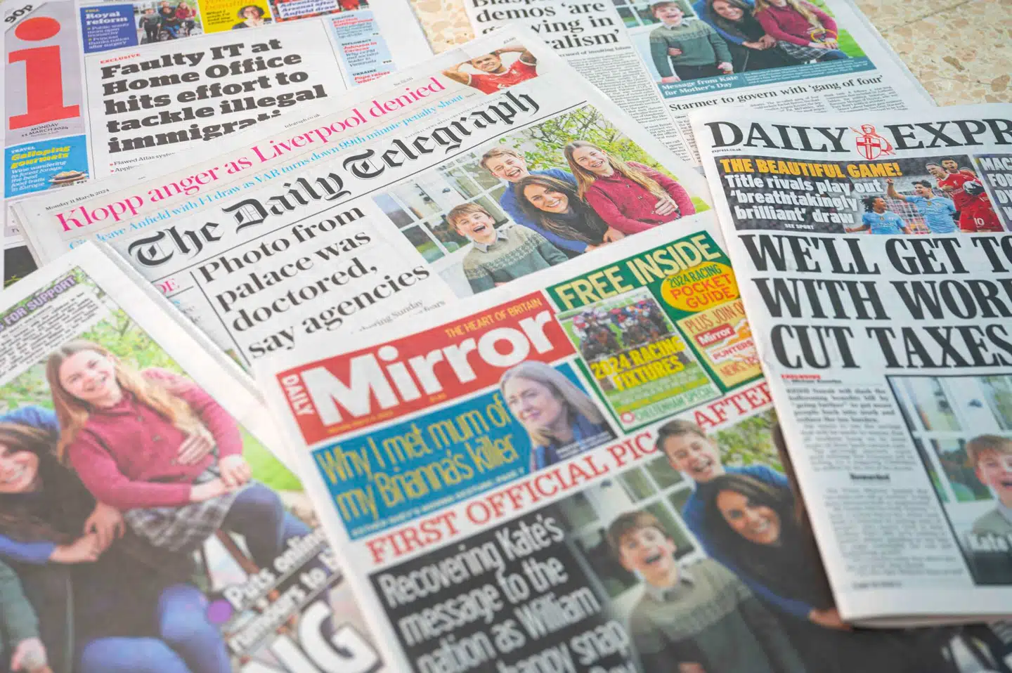 Billede af Kate i familiens skød skulle have manet rygterne til jorden. I stedet havde det den modsatte effekt. Foto: Rasid Necati Aslim, Anadolu, Scanpix.