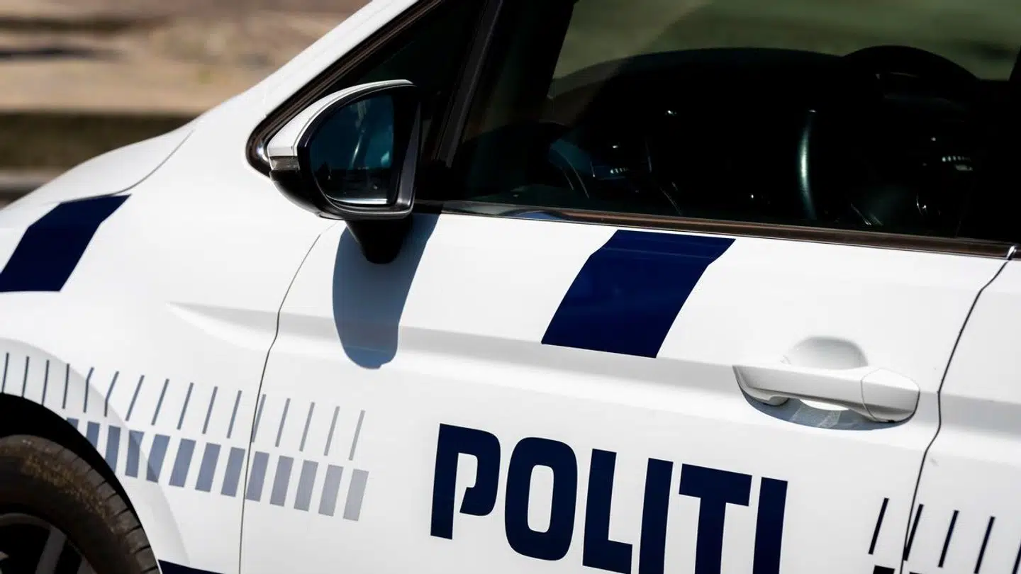 Der er brand i en bil på Køge Bugt Motorvejen mandag eftermiddag.