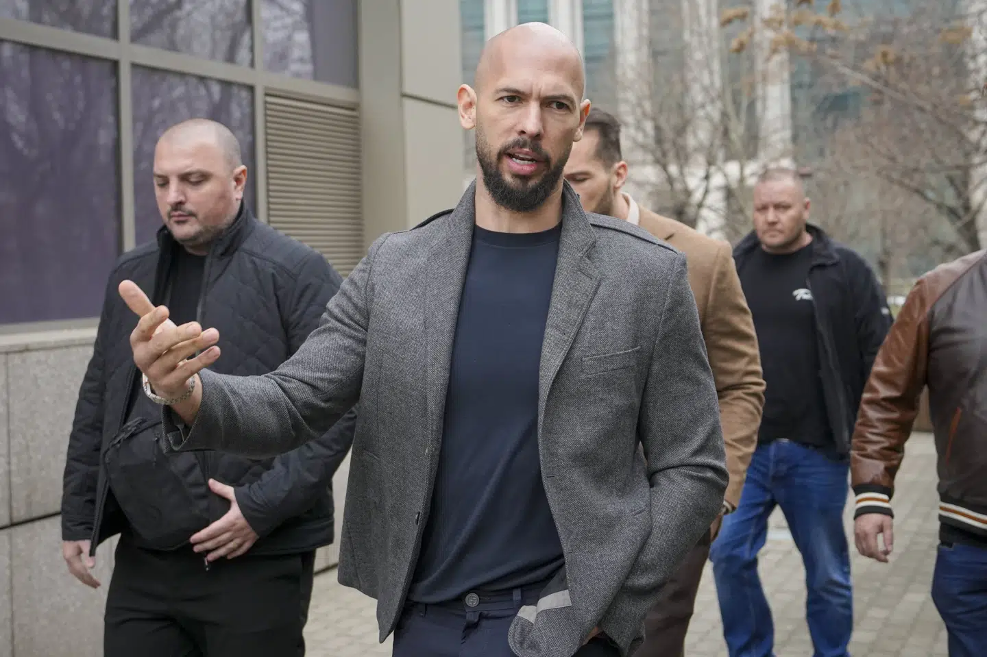Andrew Tate følges af flere millioner på sociale medier og opholder sig i Rumænien, hvor han er tiltalt for blandt andet menneskehandel. (Arkivfoto).