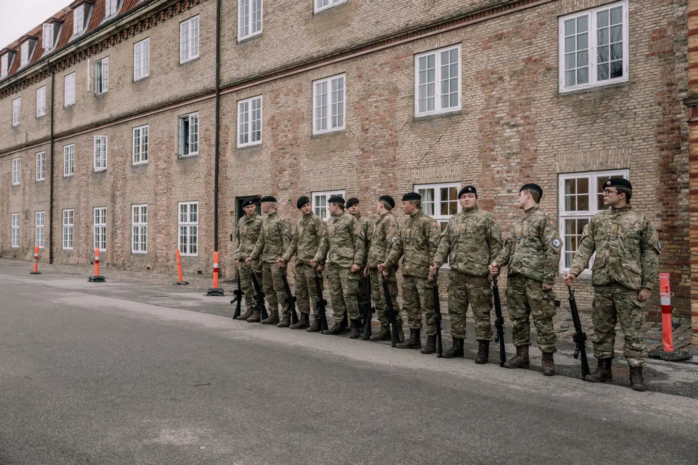 Forsvaret havde sidste år 1.606 uforudsete personaleafgange.