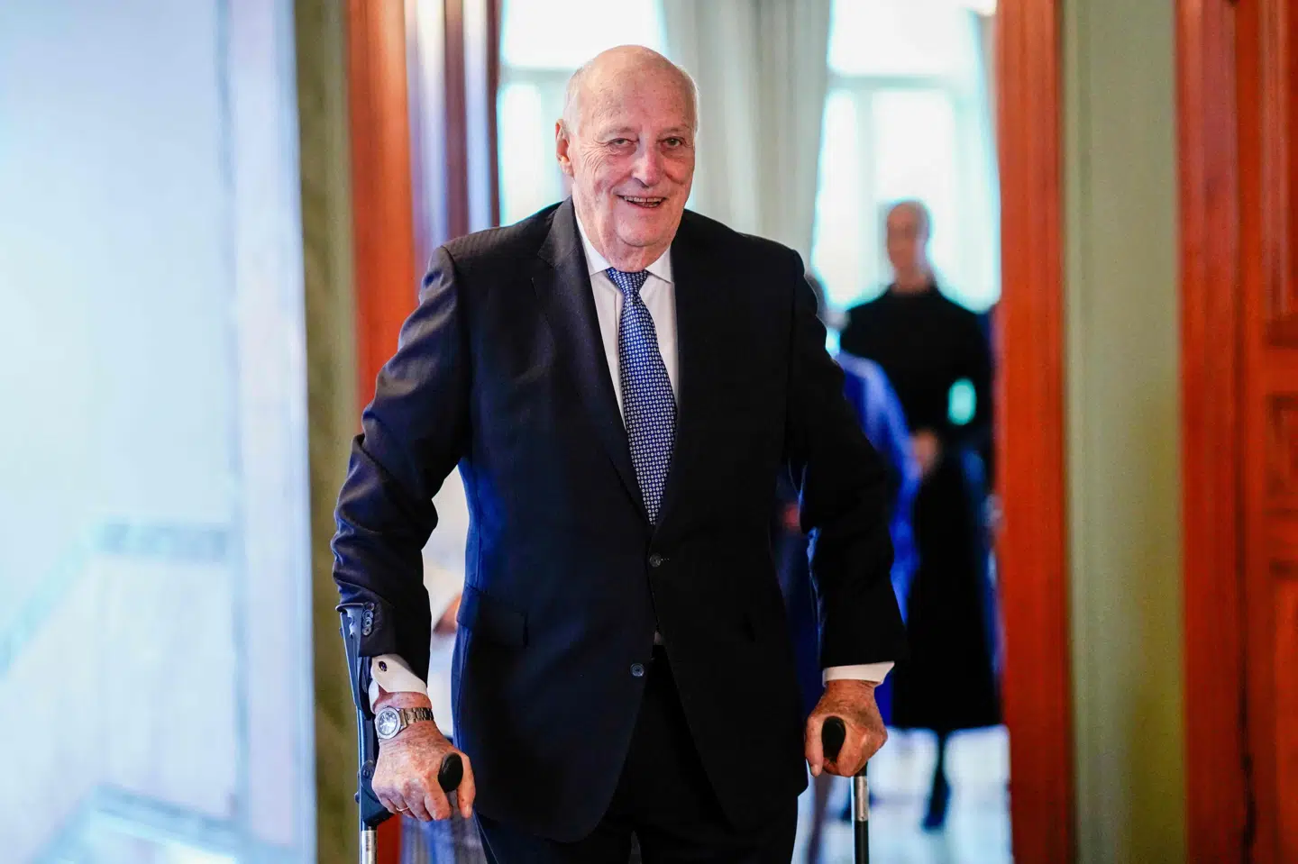 Kong Harald ses her ved en tidligere lejlighed. (Arkivfoto).