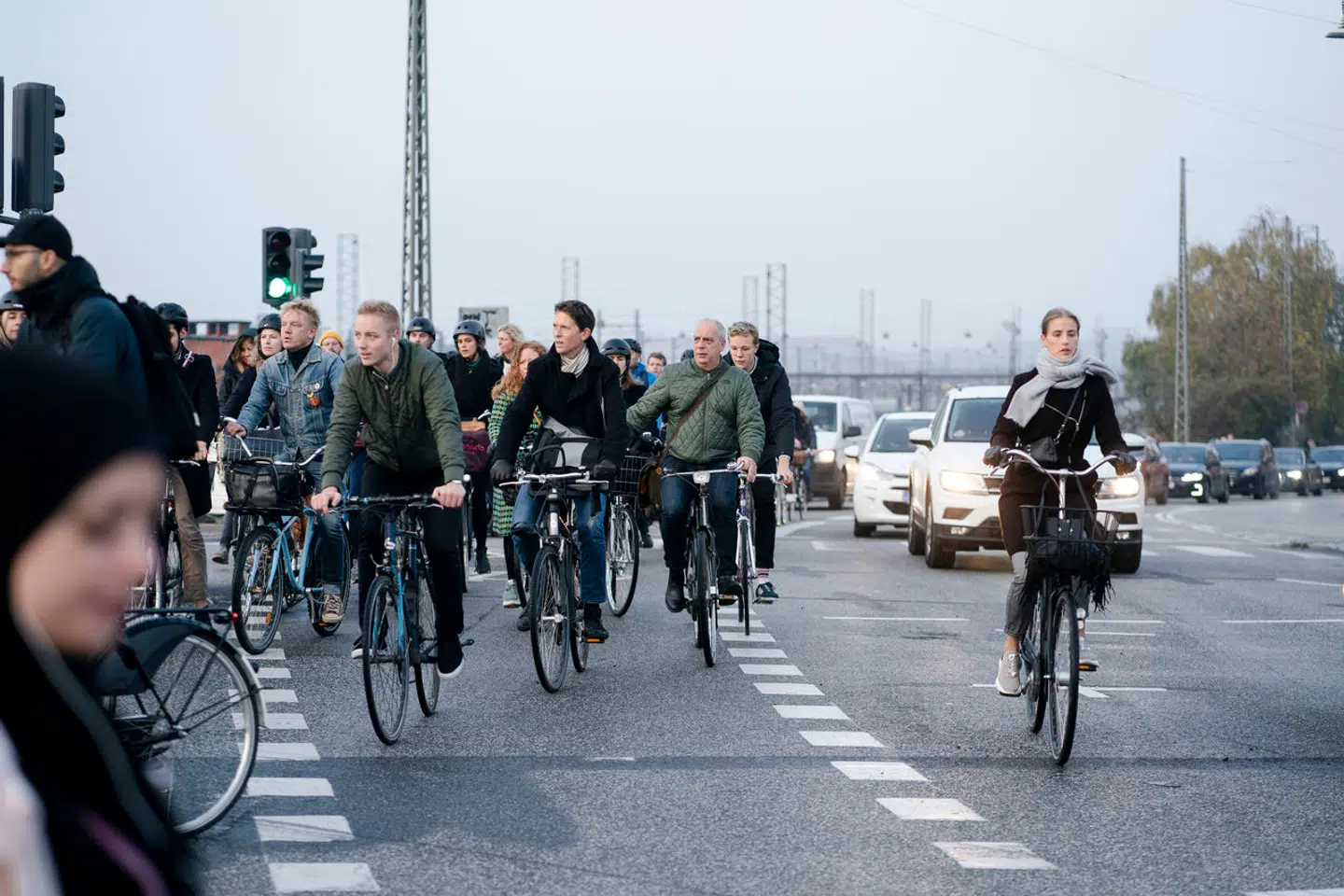 De samfundsøkonomiske gevinster ved at stige op på cyklen er helt enorme, skriver Pernille Knudsen og Kenneth Øhrberg Krag.