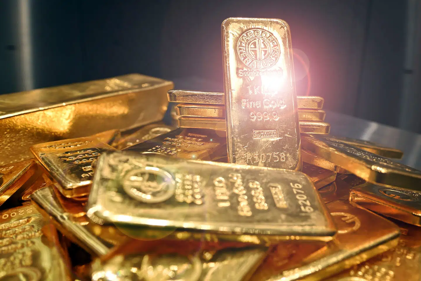 Både fonde og centralbanker i nye vækstøkonomier har fået smag for guld, lyder det.