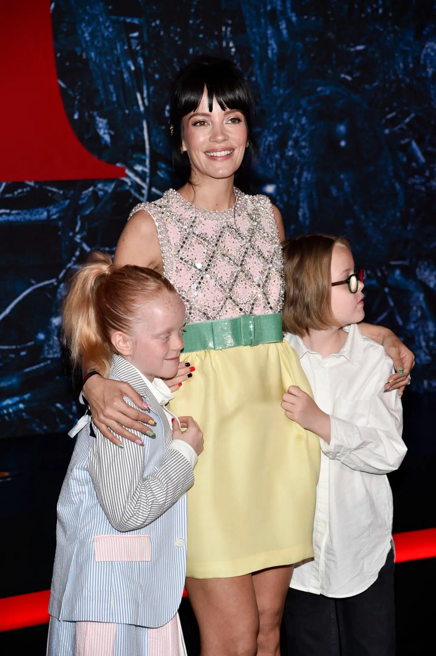 Lily Allen med sine døtre, Marnie og Ethel Cooper, i 2022.