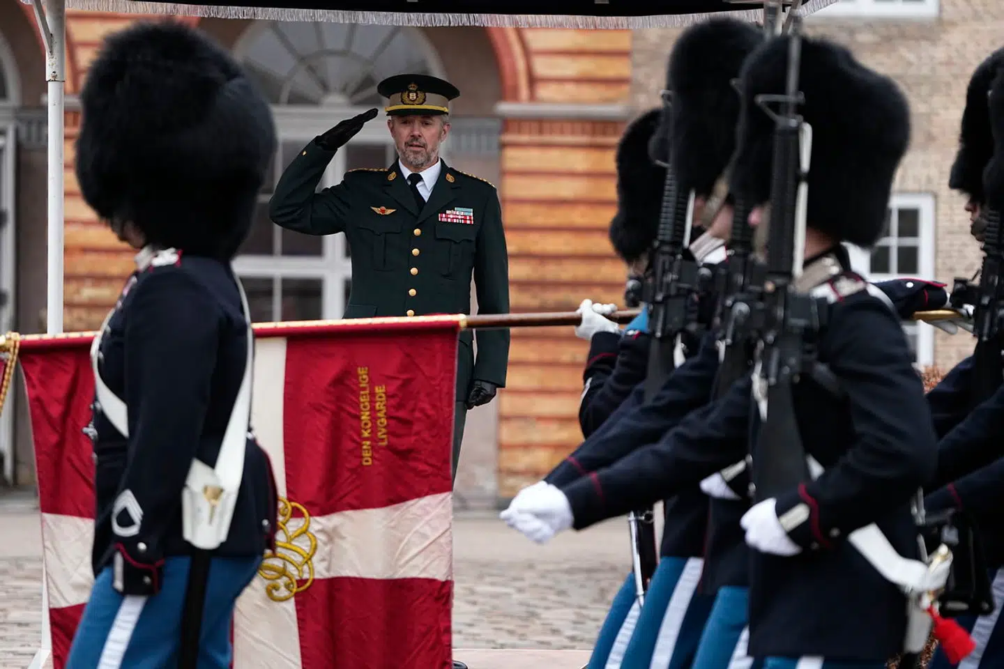 Kong Frederik X deltager i urparaden og overrækker Kongens Ur på Livgardens Kaserne i København, onsdag den 13. marts 2024.