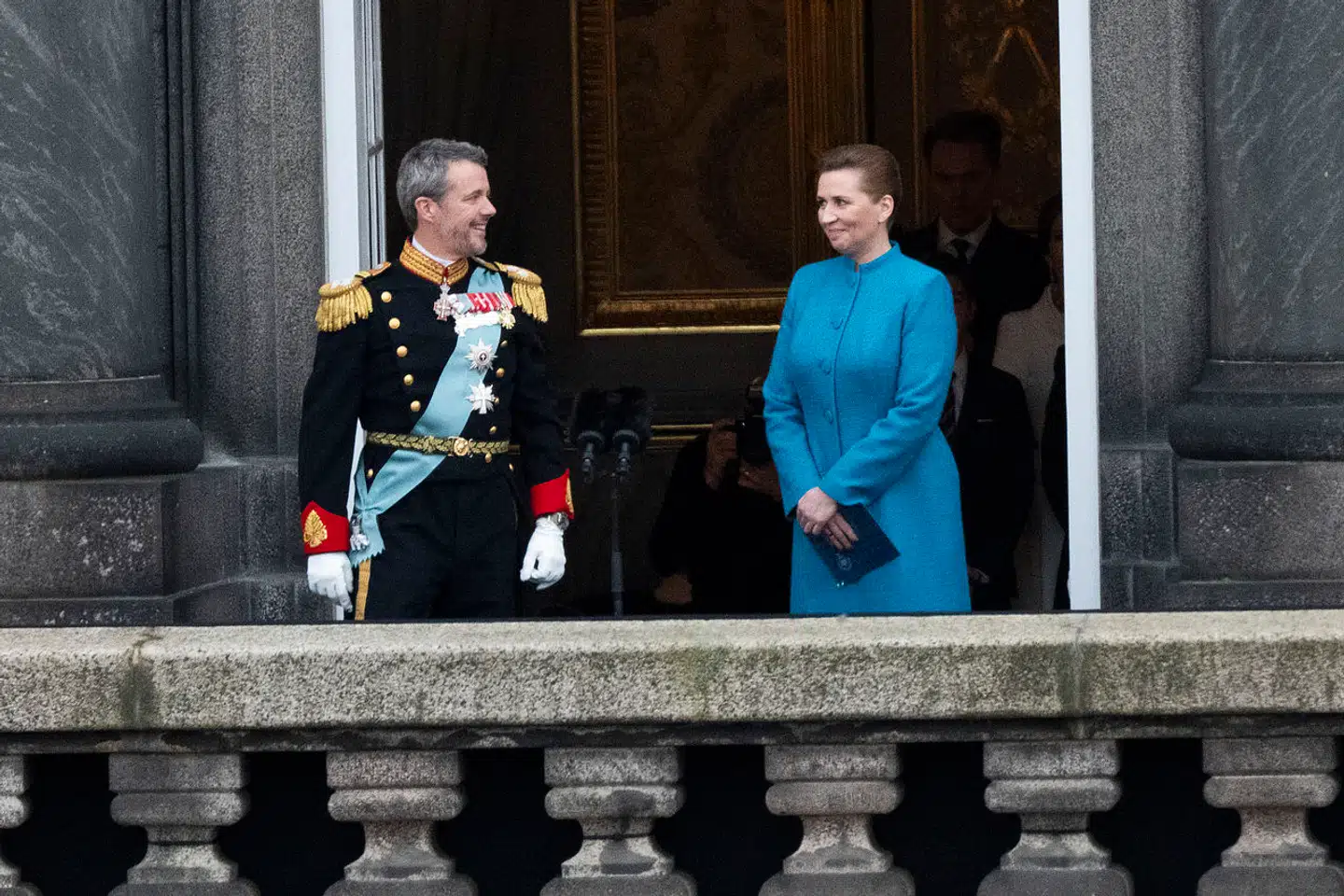 Regeringen Mette Frederiksen har åbnet en kongelig gavebod.