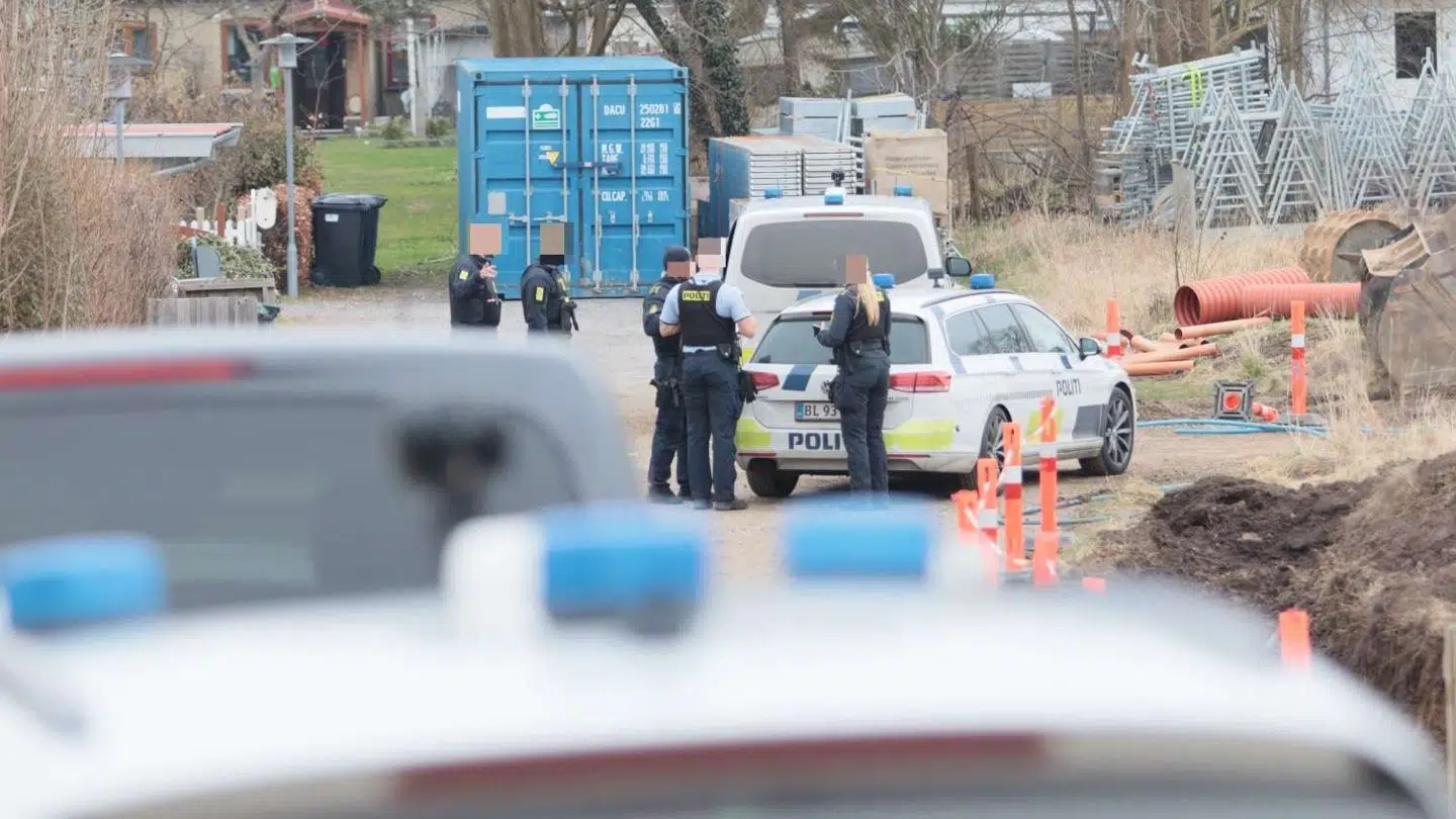 Politiet undersøgte i timesvis et mistænkeligt forhold.