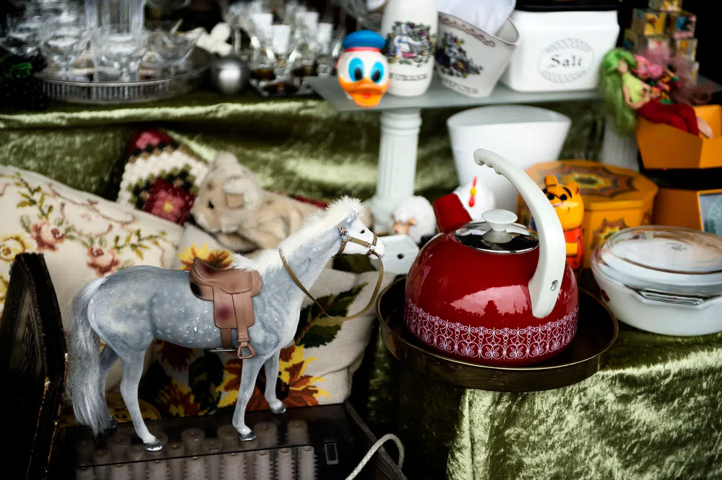 Stadig flere danskere sælger deres brugte ting – i stigende omfang, fordi de er økonomisk presset.