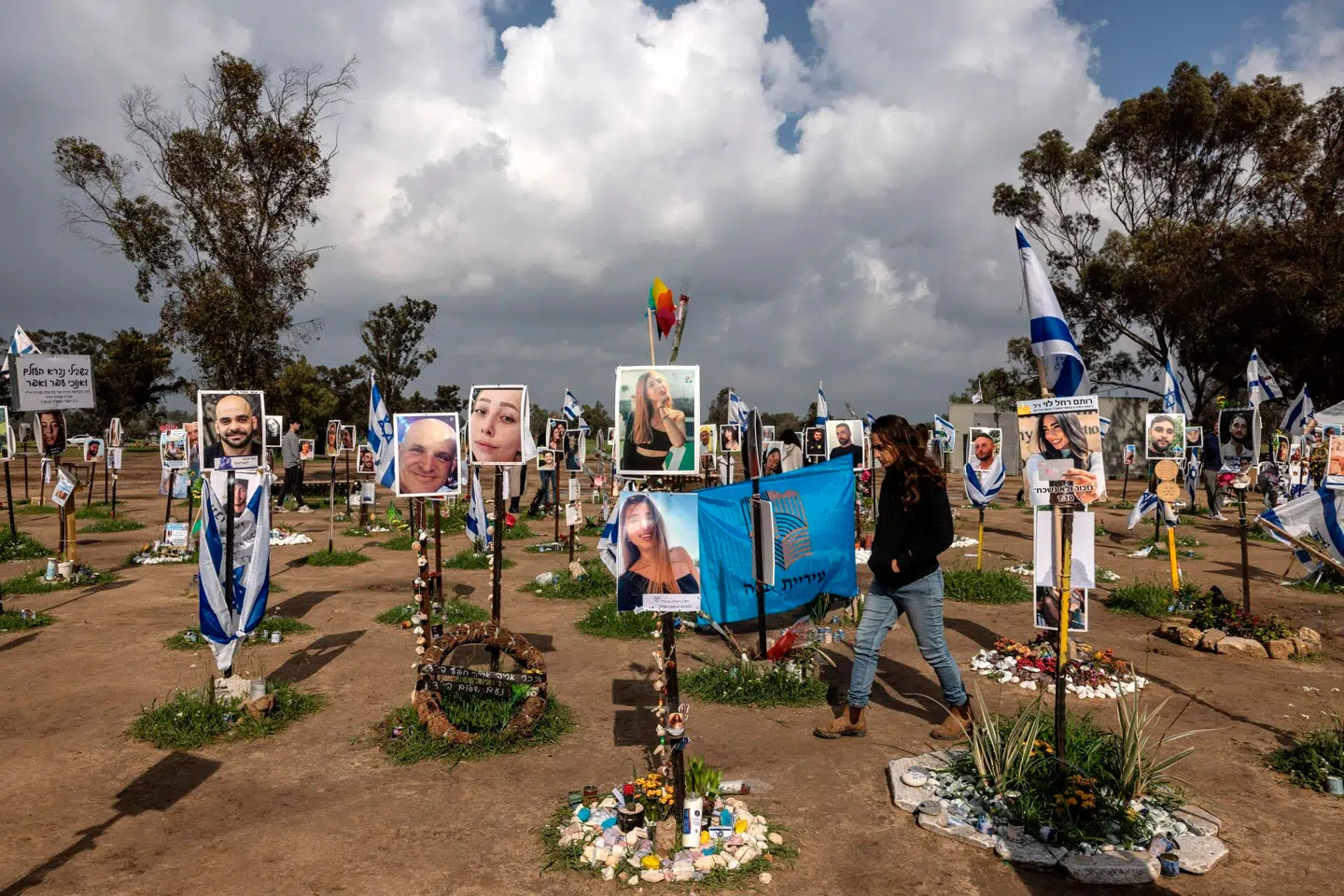 Mindesmærkes for de over 300 personer, der blev dræbt musikfestivalen Supernova den 7. oktober. Foto: Menahem Kahana, AFP / Scanpix