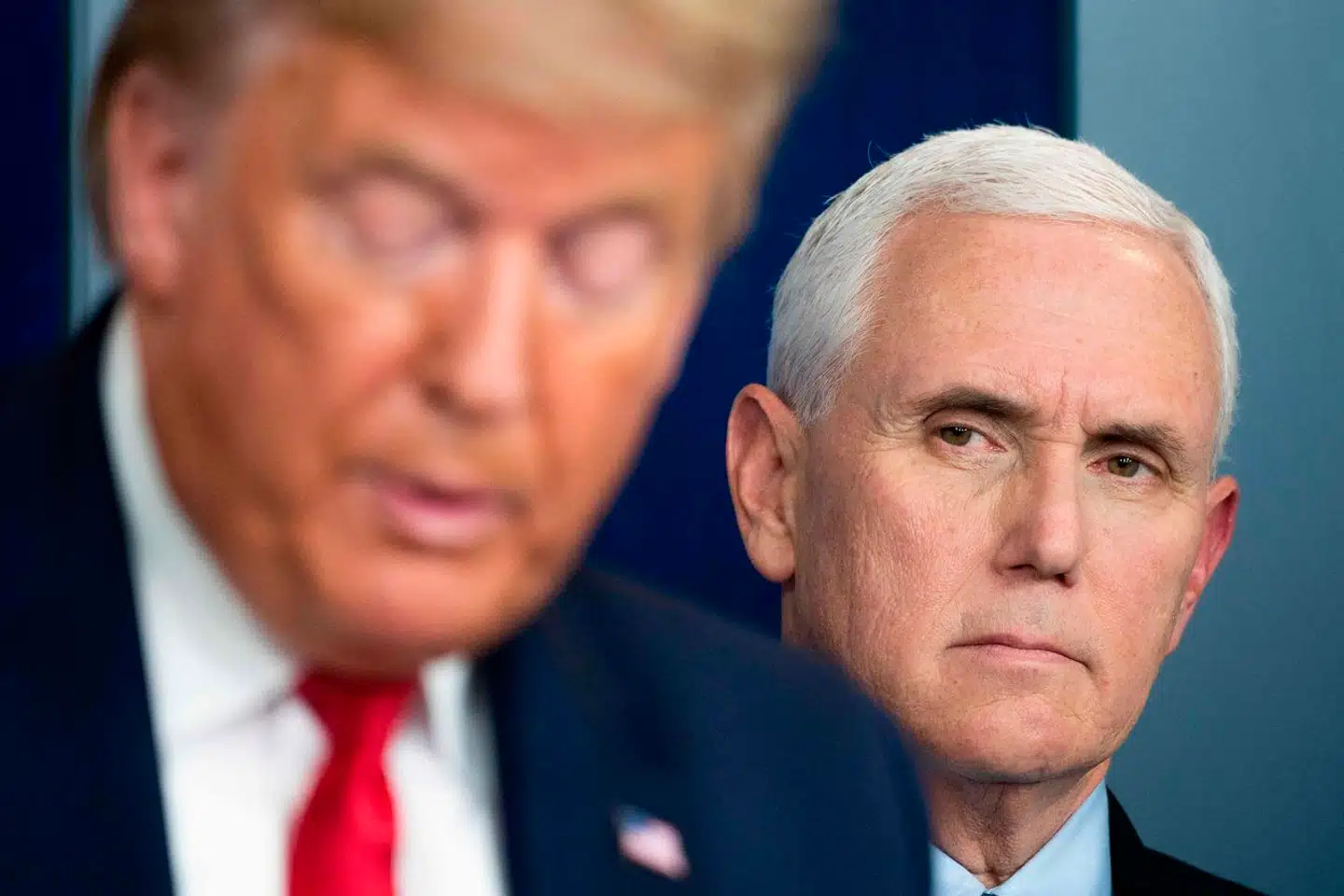 Den tidligere amerikanske vicepræsident Mike Pence har beskyldt Donald Trump for at udsætte både ham selv og hans familie for fare. Et nyt omfattende dokument føjer nyt til historien om et forhold, der gik mere end skævt.