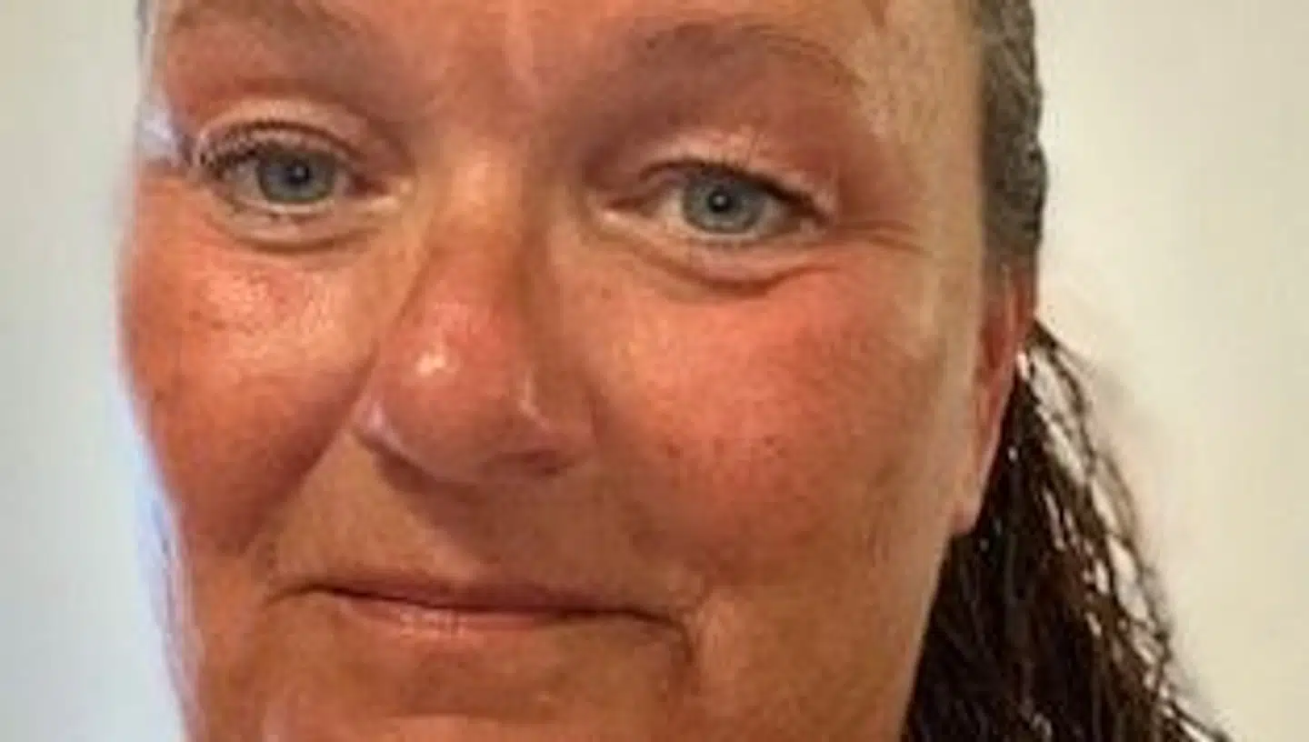 Lørdag fik Heidi Poulsen en slem overraskelse, da hun satte tænderne i en calzone fra det lokale pizzeria.