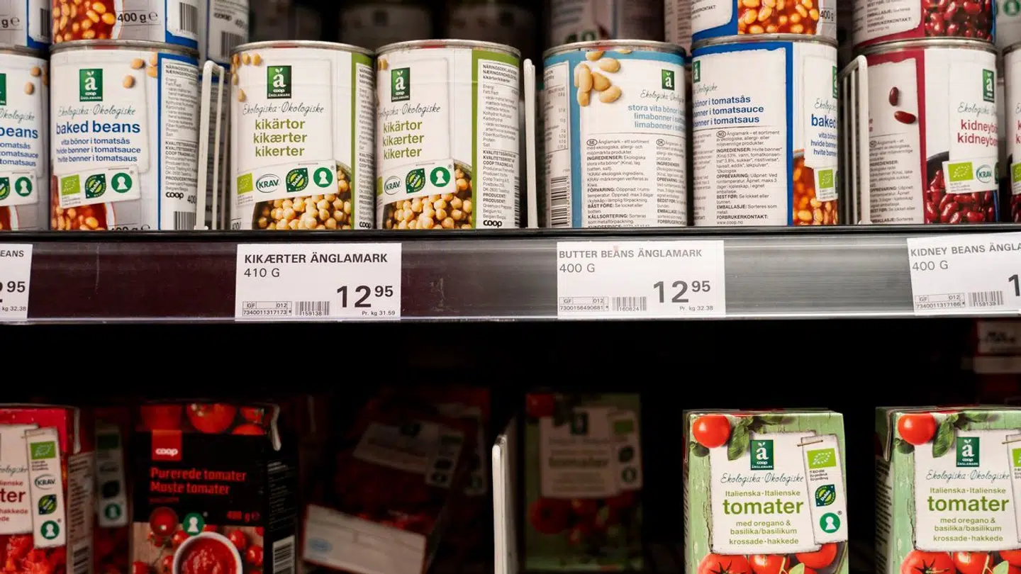 Det er blandt andet langtidsholdbart mad, der kan tåle opbevaring ved stuetemperatur, som de norske myndigheder anbefaler, at man har nok af.