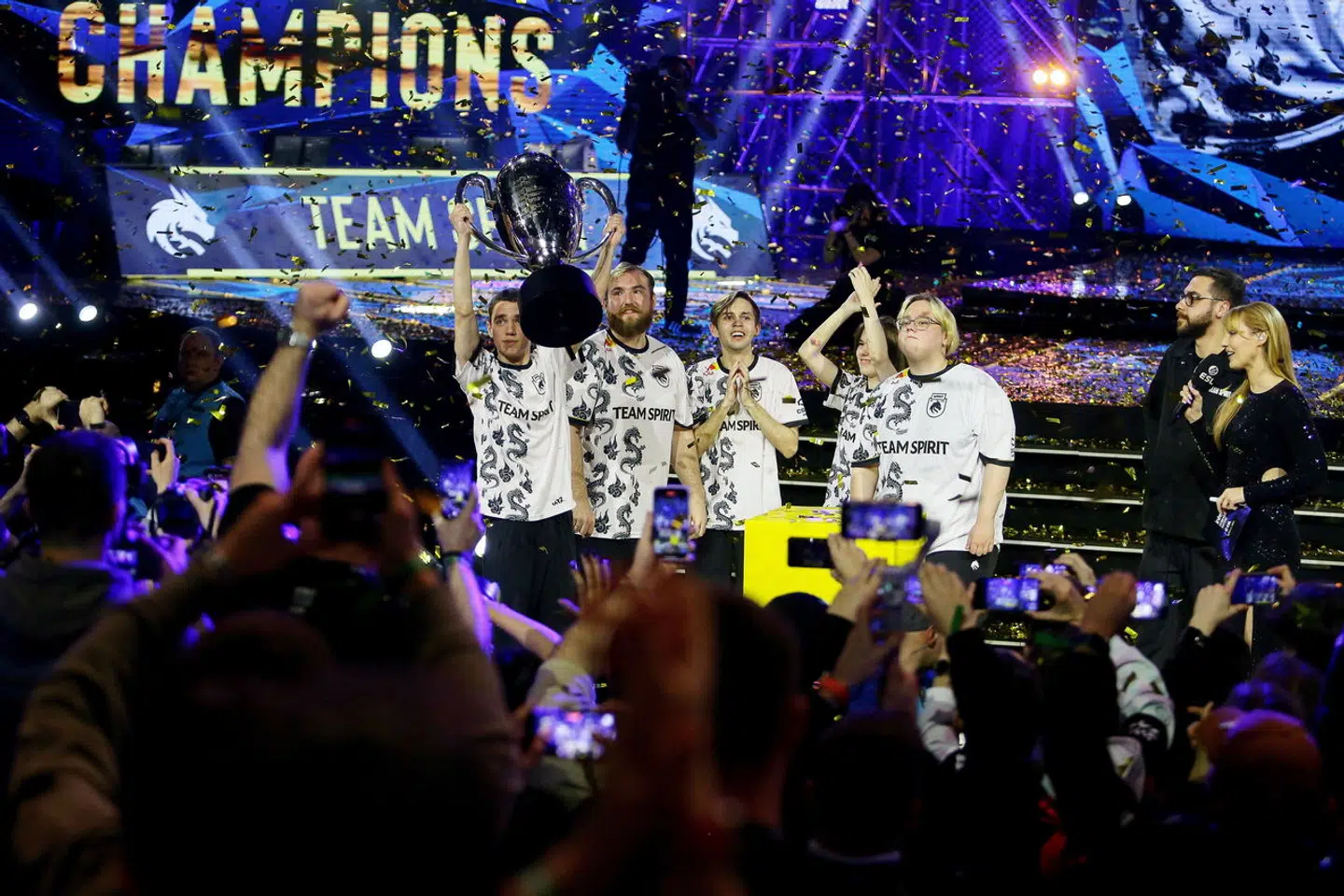 Team Spirit er et af verdens bedste Counter-Strike-hold, og her er flertallet af spillerne russiske. Flere partier mener ikke, at de bør have adgang til kulturelle begivenheder på dansk grund og vil derfor stramme visumreglerne.