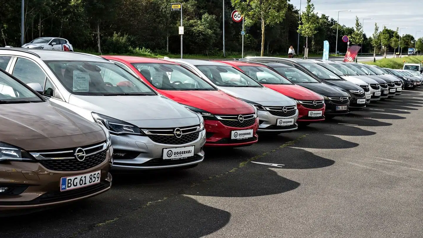 Arkivfoto. En større gruppe af brugte biler kommer til at stige i pris, forventer ekspert.