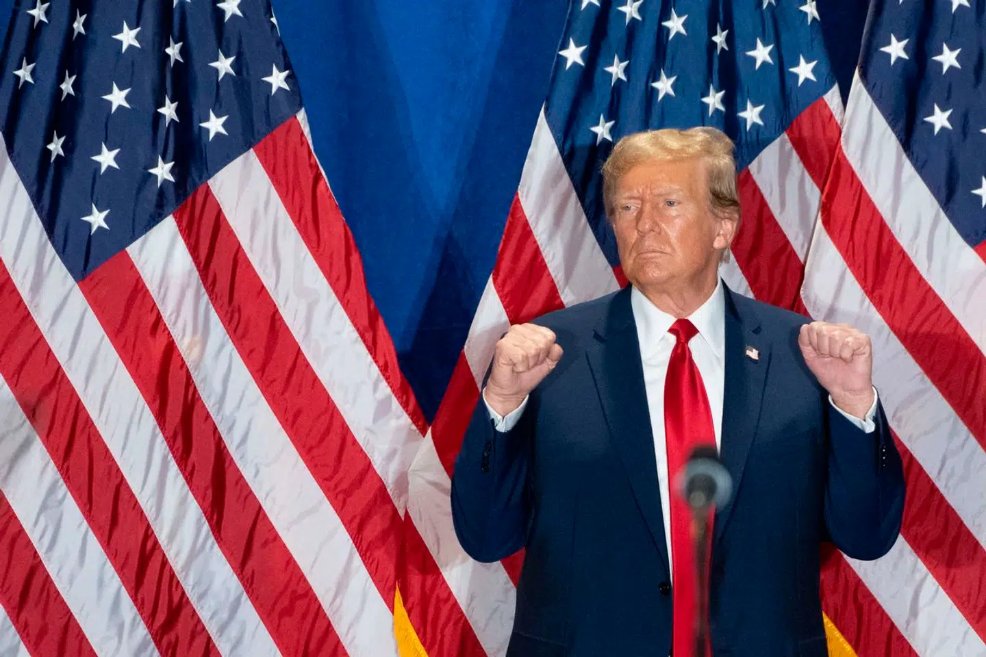 Trump lancerede sin sociale medieplatform, Truth Social, i begyndelsen af 2022, efter at han blev udelukket fra sociale medier som Facebook og X efter angrebet på Kongressen den 6. januar.