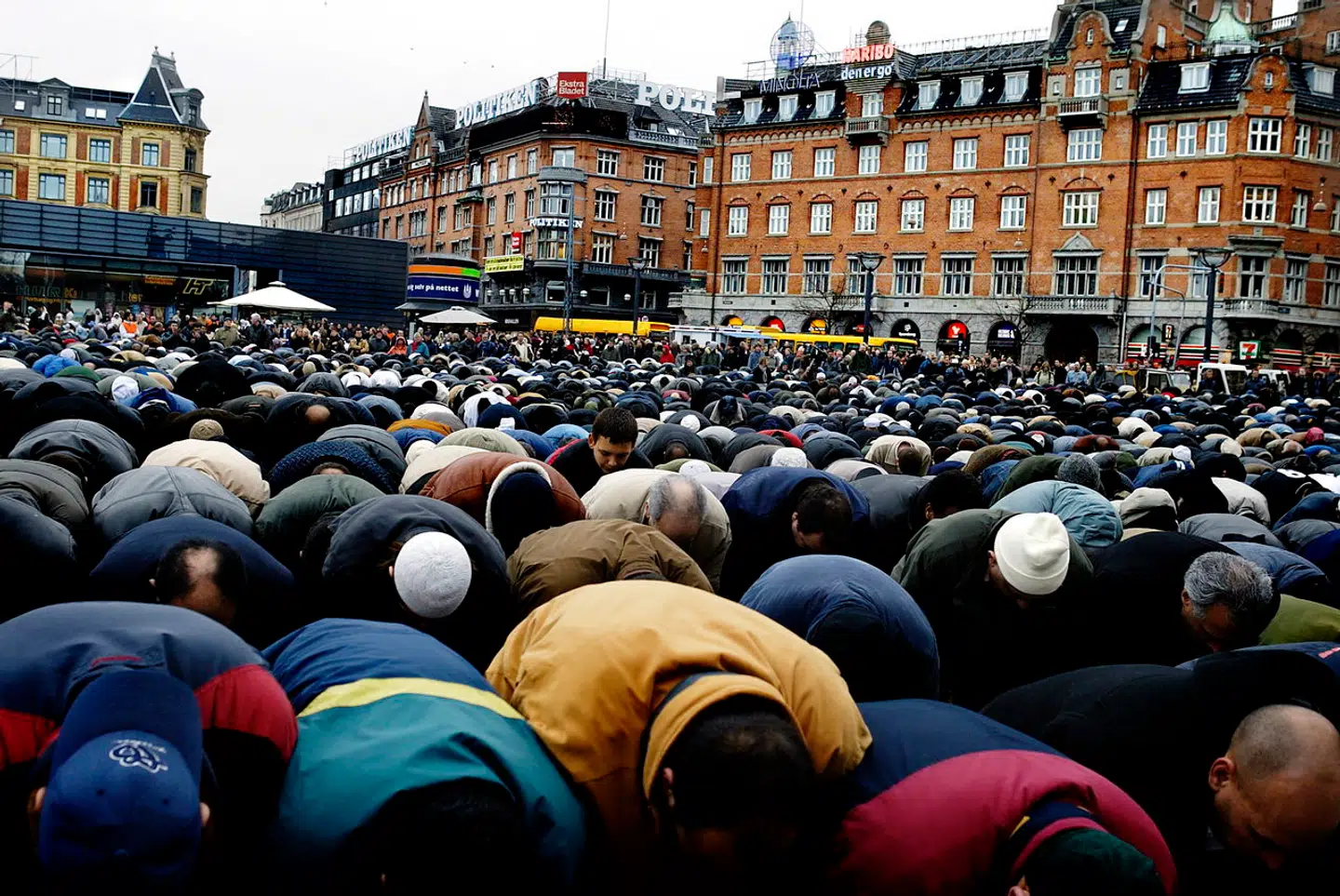 Det er på høje tid, at vi tager denne form for negativ social kontrol alvorligt, så vi kan støtte Danmarks eksmuslimer i at bryde fri af deres religiøse fængsel, skriver Christian Marcussen.