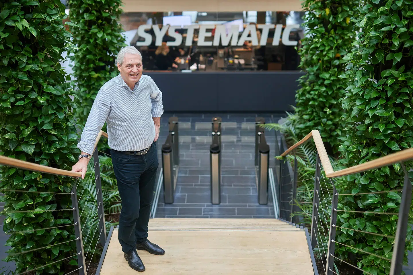 Michael Holm har stadig et væsentligt ord at sige i sit livsværk, aarhusvirksomheden Systematic, som han møjsommeligt har opbygget gennem næsten 40 år, samtidig med at han har engageret sig i erhvervs- og lokalliv.