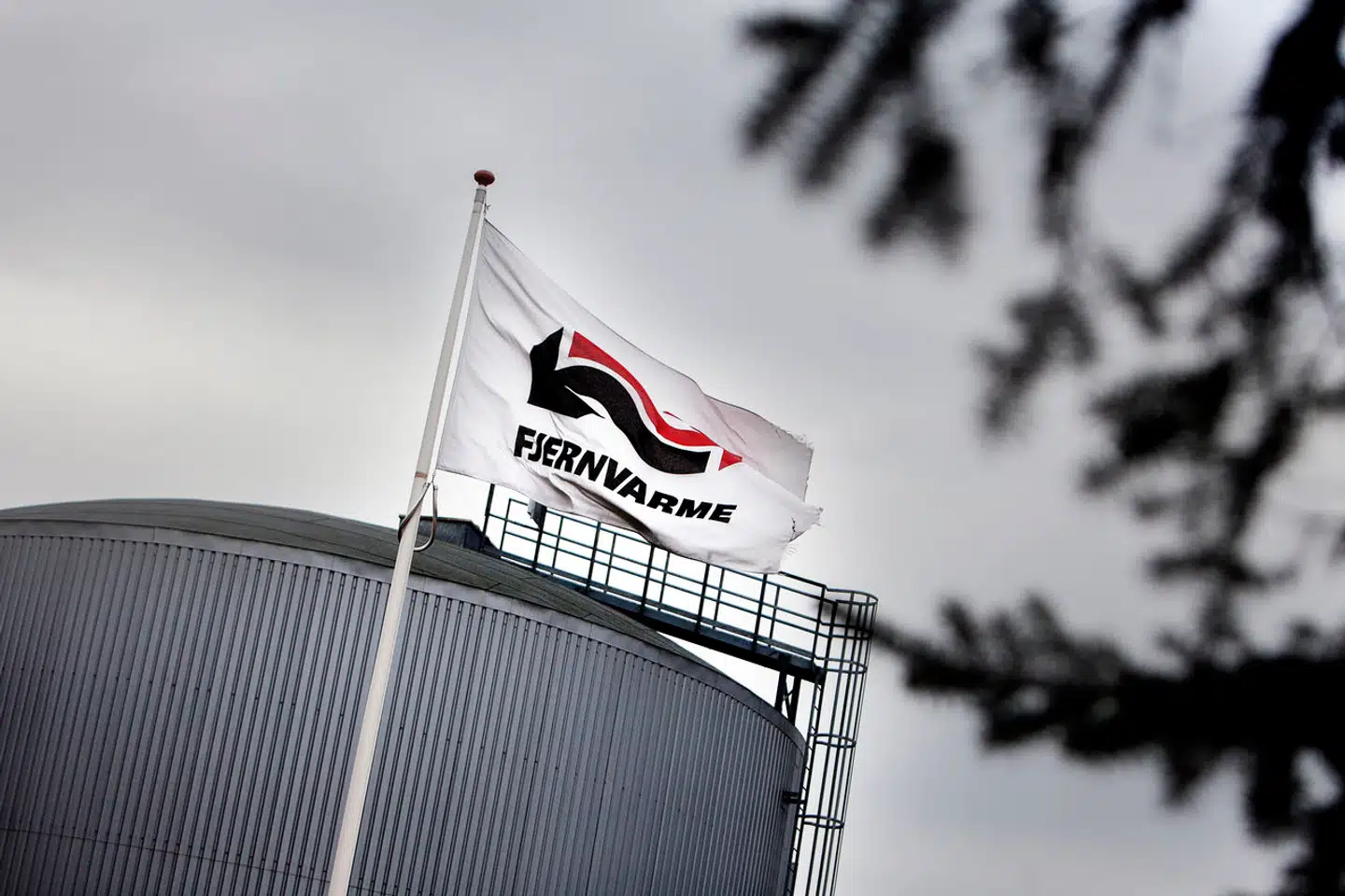 Hvis vi skal udnytte det store potentiale, der ligger i overskudsvarme, må prisloftet tages af bordet, skriver Rune Moesgaard, politisk chef, Dansk Fjernvarme.