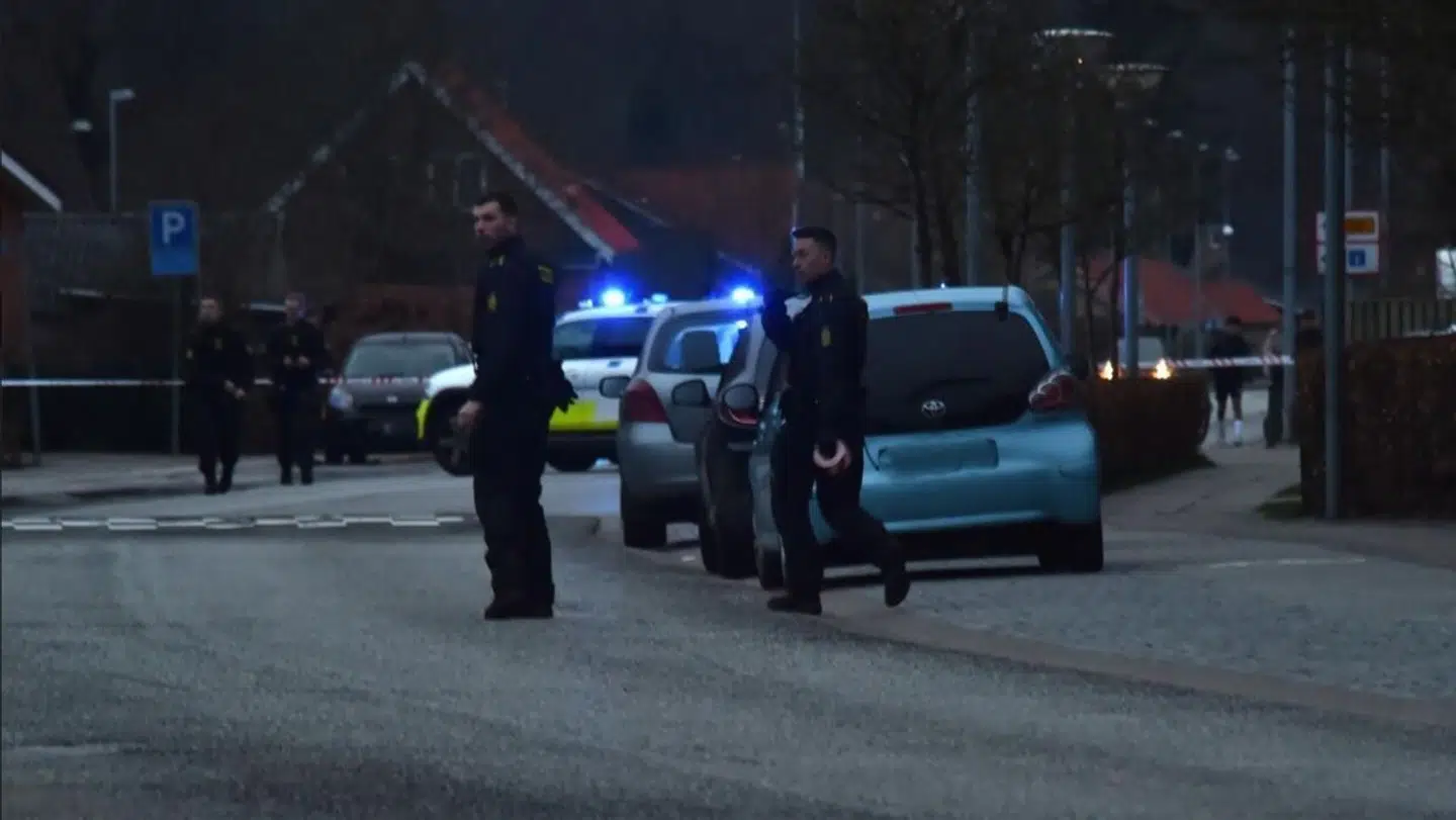 Politiet rykkede massivt ud i Herning onsdag aften.