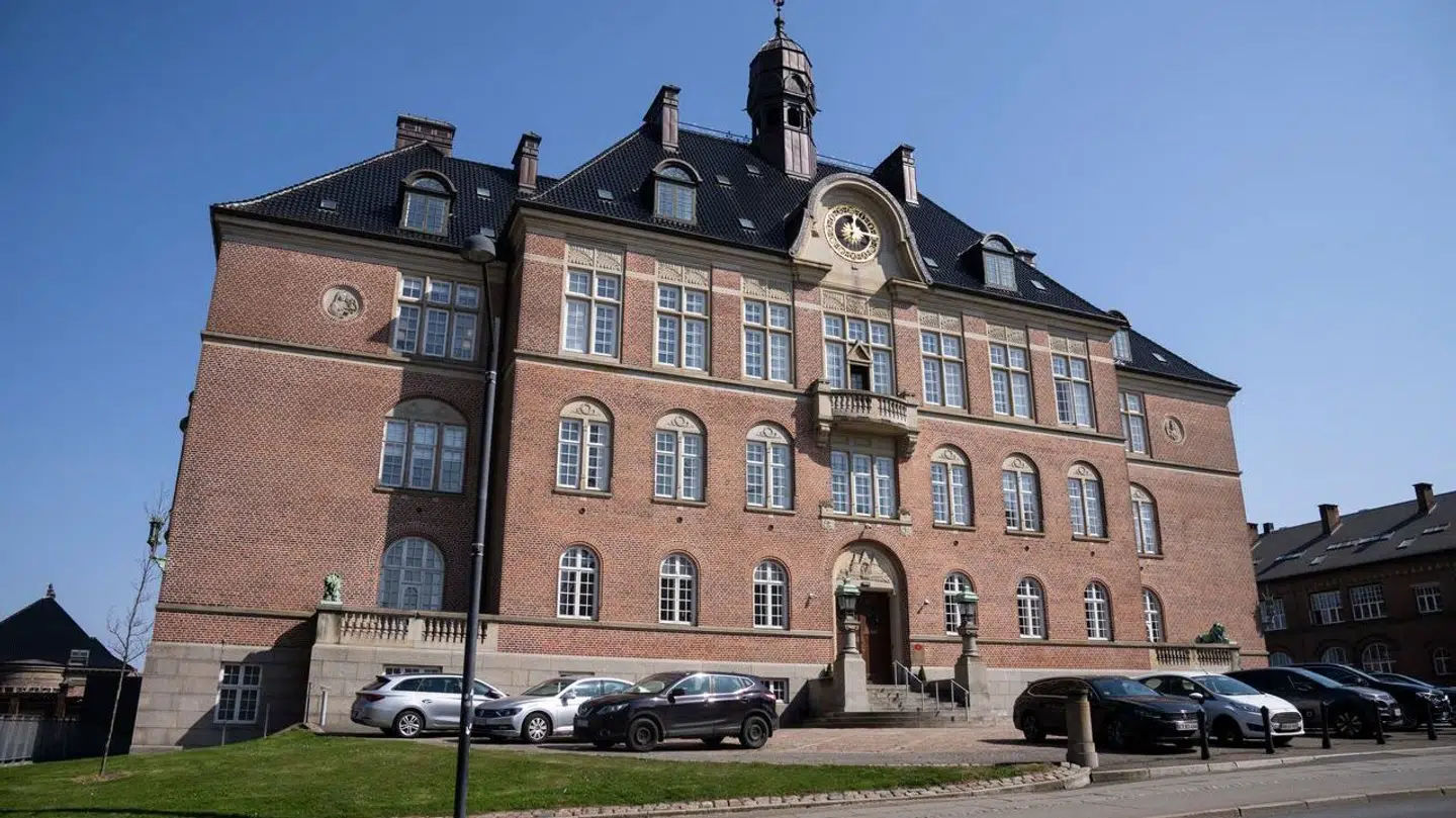 Teenagedrengen bliver fremstillet i grundlovsforhør ved Retten i Aarhus klokken 10 torsdag.