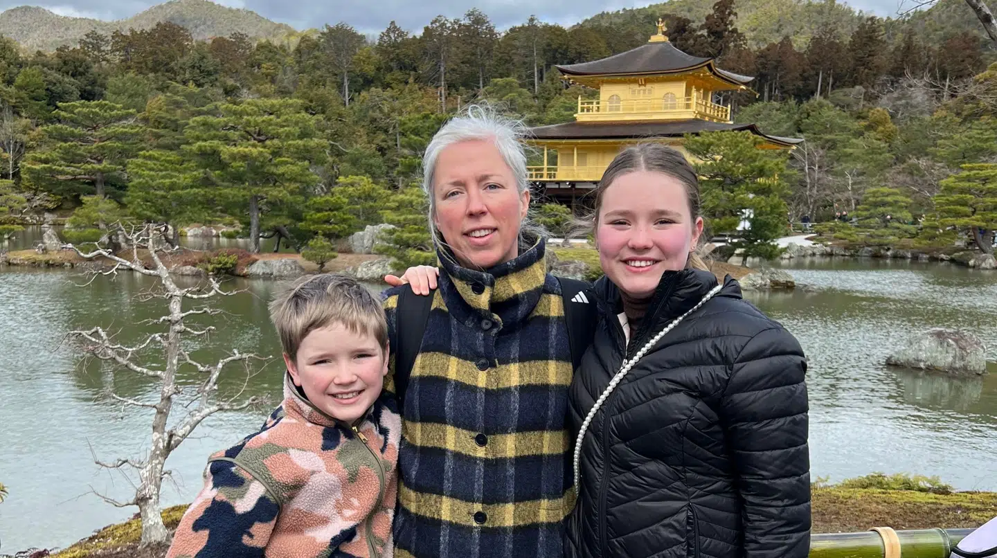 Familien er netop vendt hjem fra deres første tur til Japan uden deres Tommy.