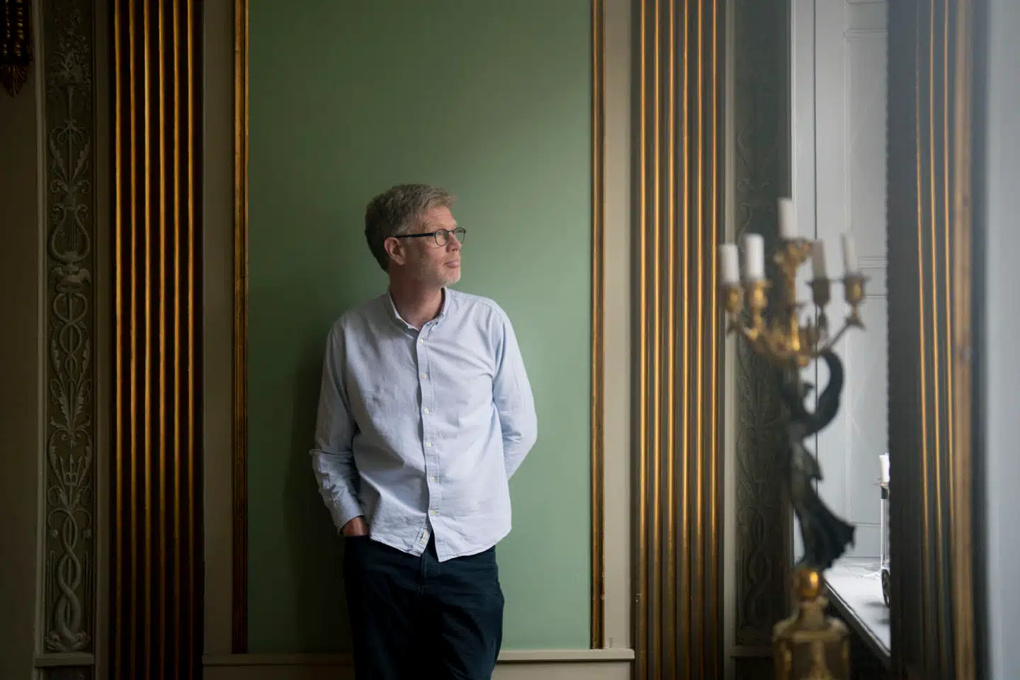 Martin Krasnik, chefredaktør på Weekendavisen, har skrevet et debatindlæg i den norske avis Morgenbladet. Her langer han ud efter de norske politikere, herunder statsminister Jonas Gahr Støre. Nu svarer Støre på kritikken.