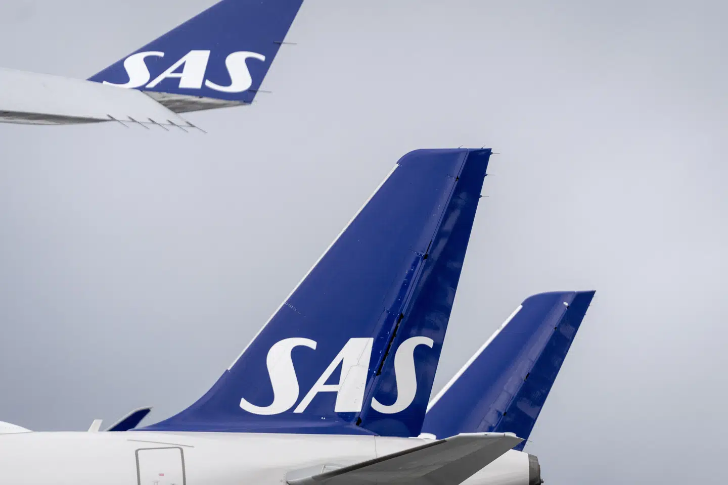 En række fly fra SAS holder lørdag stille i Danmark, Norge og Sverige, fordi en komponent på flere af selskabets fly skal inspiceres. Fem fly er aflyst fra Københavns Lufthavn. (Arkivfoto).