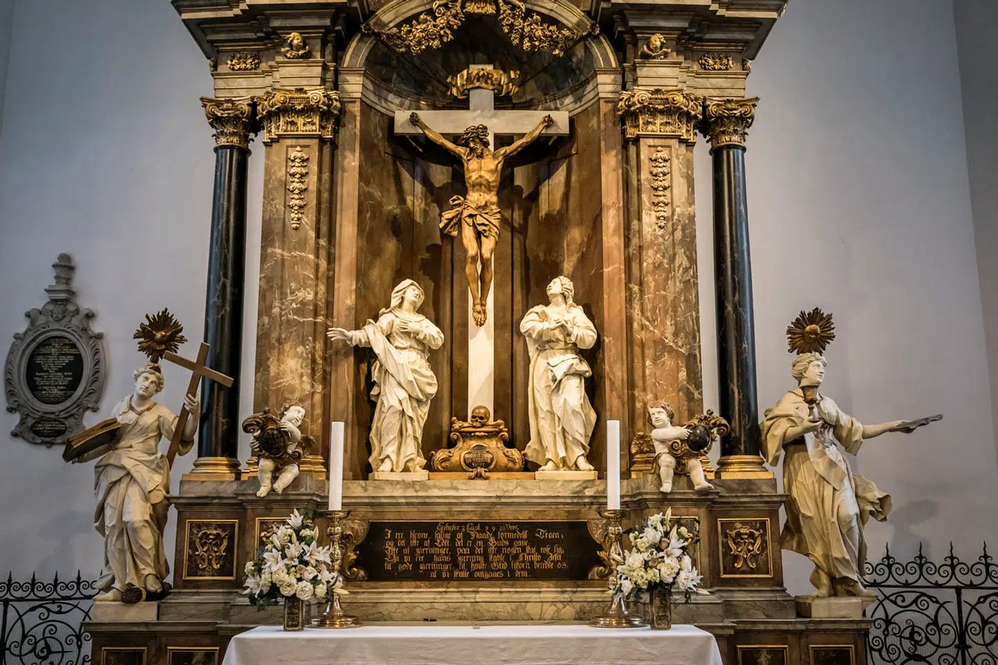 Jeg har aldrig hørt nogen synge så dybt som Rasmus Kure Thomsen, der er solist – og i denne sammenhæng Jesu stemme, skriver Anna Raaby Ravn. Foto: Thomas Lekfeldt