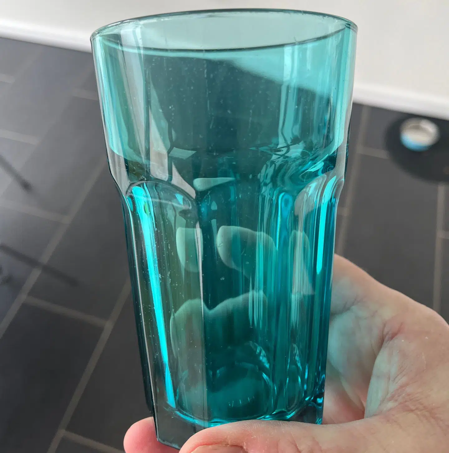 Det var denne type glas, som sprang i luften.