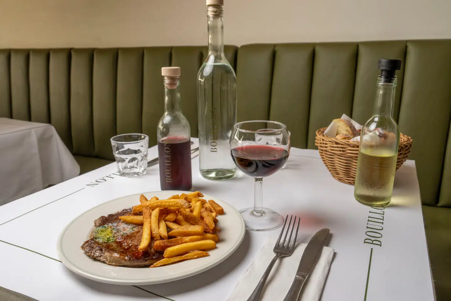 Restaurant Bouillon på Frederiksberg har fået tre stjerner.