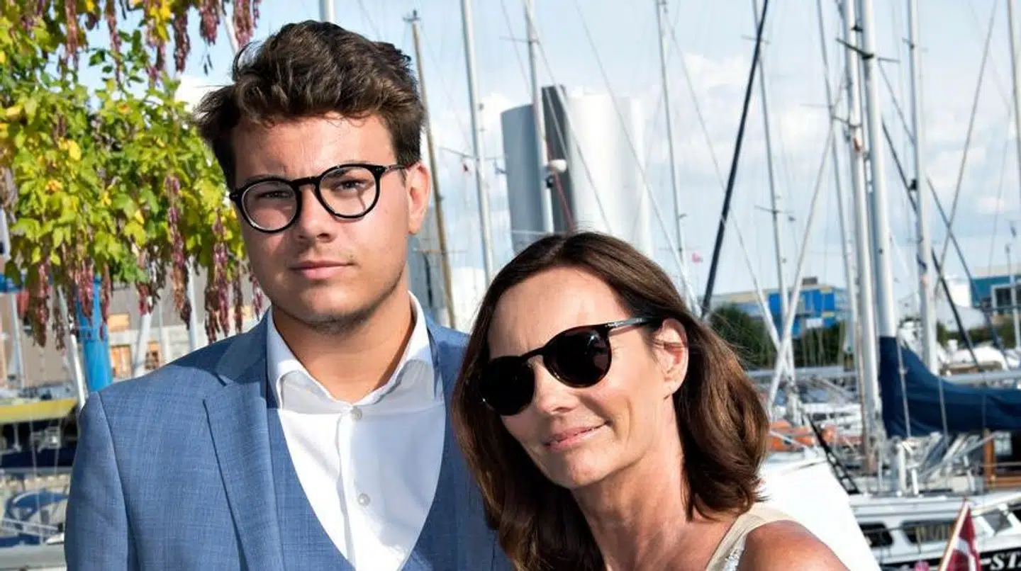 Christopher Kjær er søn af de fraskilte forretningsfolk Christian Kjær og Janni Spies.