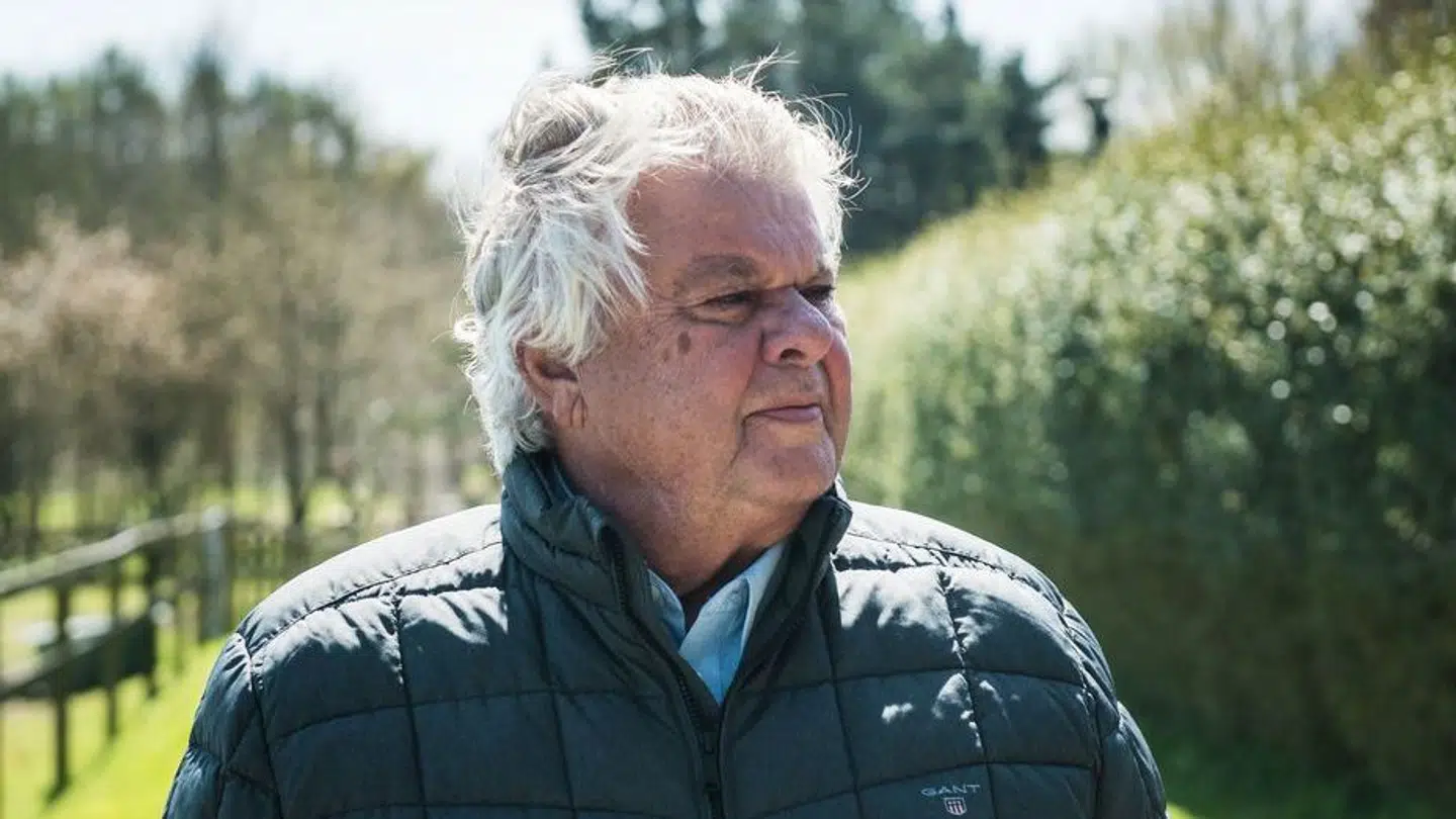 Finansmanden Christian Kjær fotograferet på markerne omkring hjemmet Sandbjerggard i Hørsholm. Kjær ejer flere heste, men rider ikke længere selv.