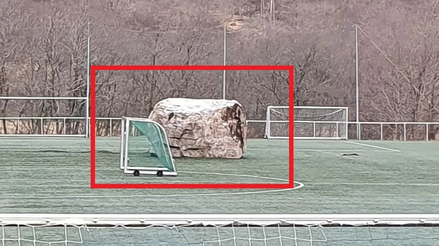 Den lokale fodboldbane er nu lukket efter det her choksyn.