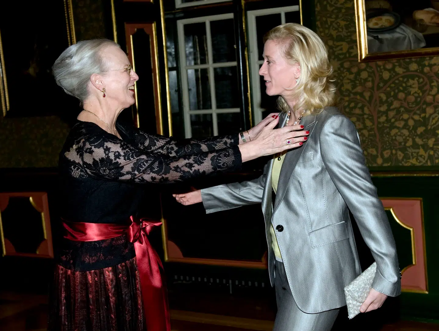 Arkivfoto af dronning Margrethe og prinsesse Nathalie i 2008.