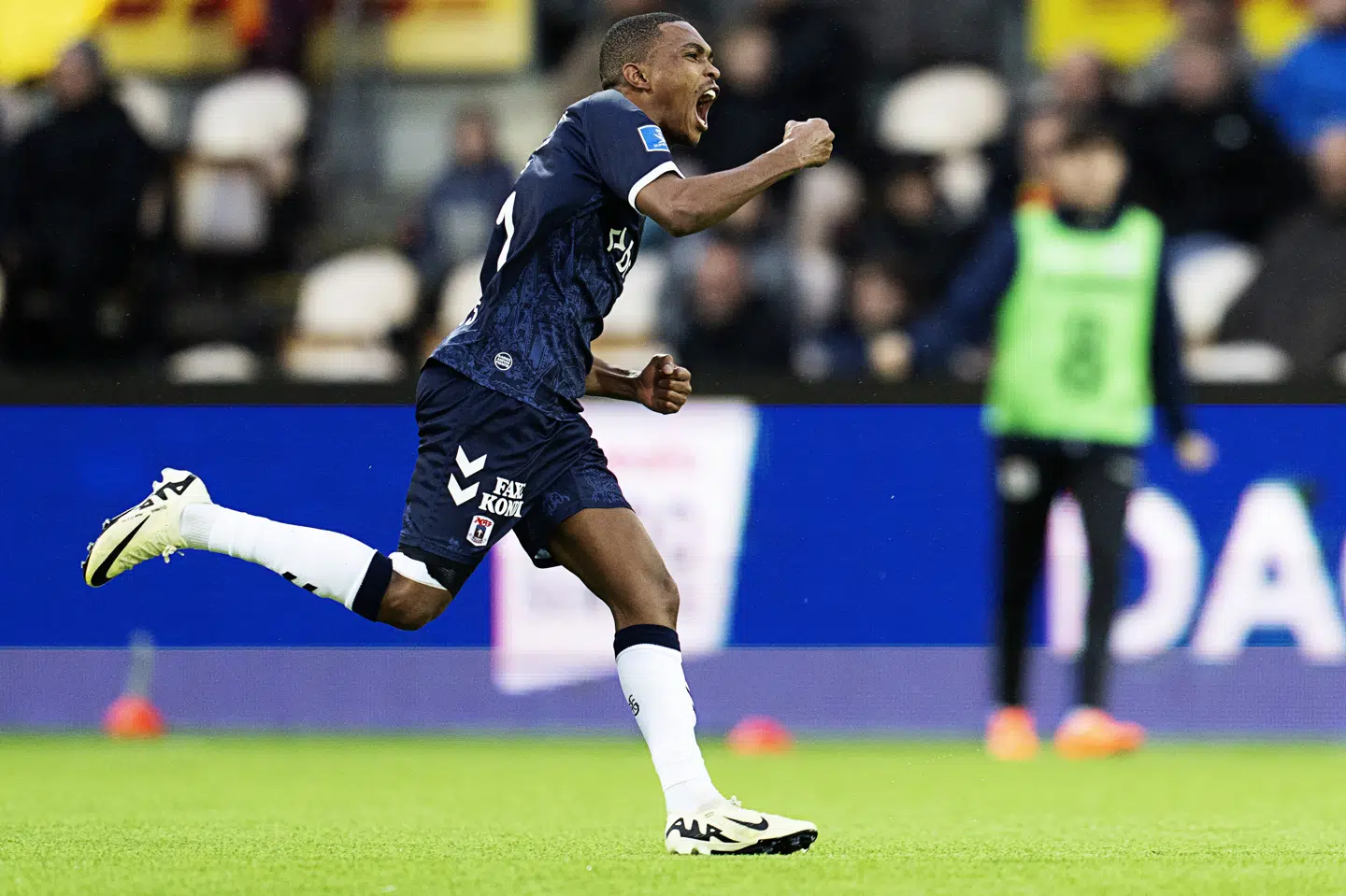 Gift Links bragte AGF på 1-0 med et brag fra distancen.