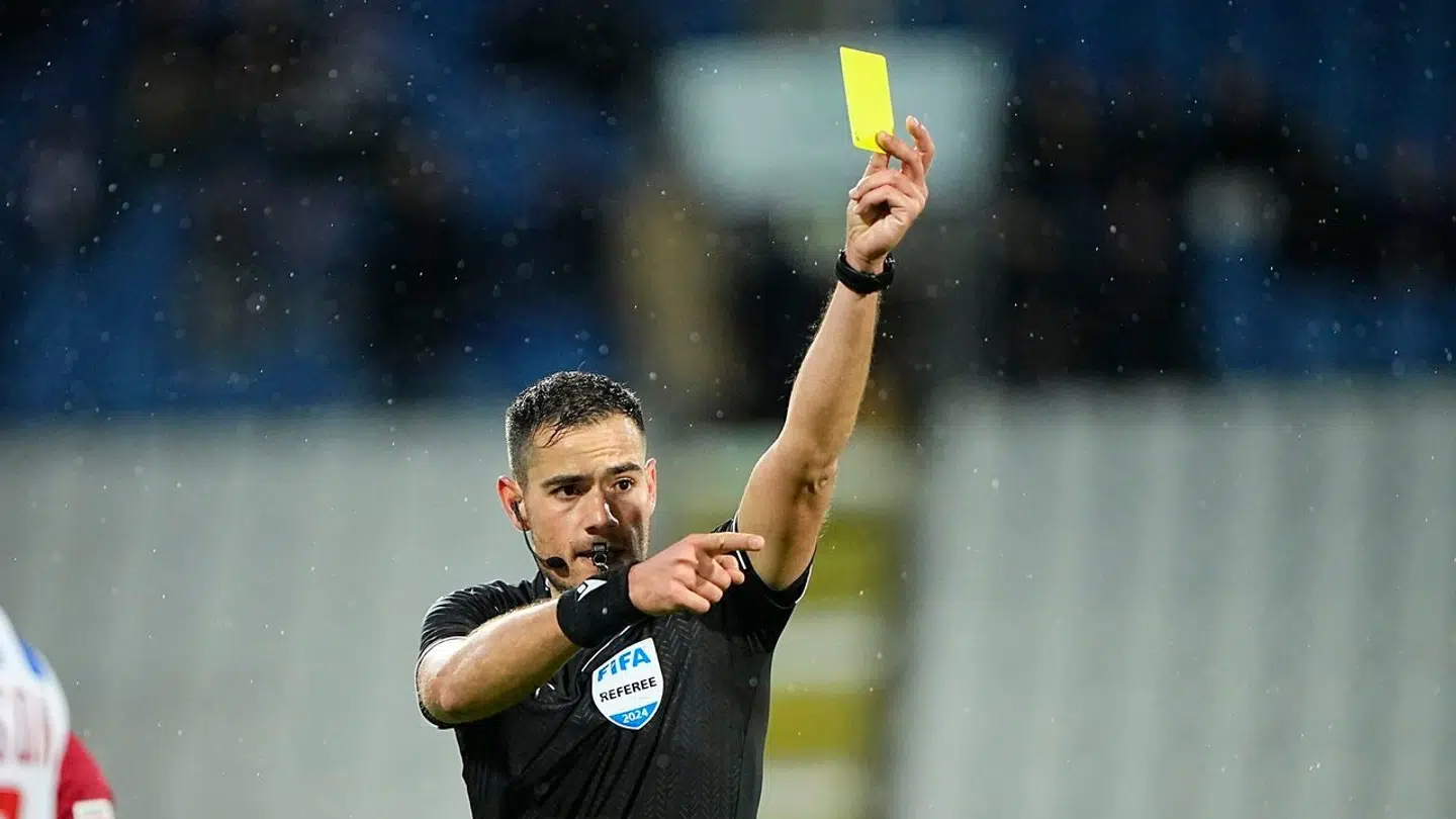 Kyriakos Athanasiou manglede kun at give et gult kort til sig selv.