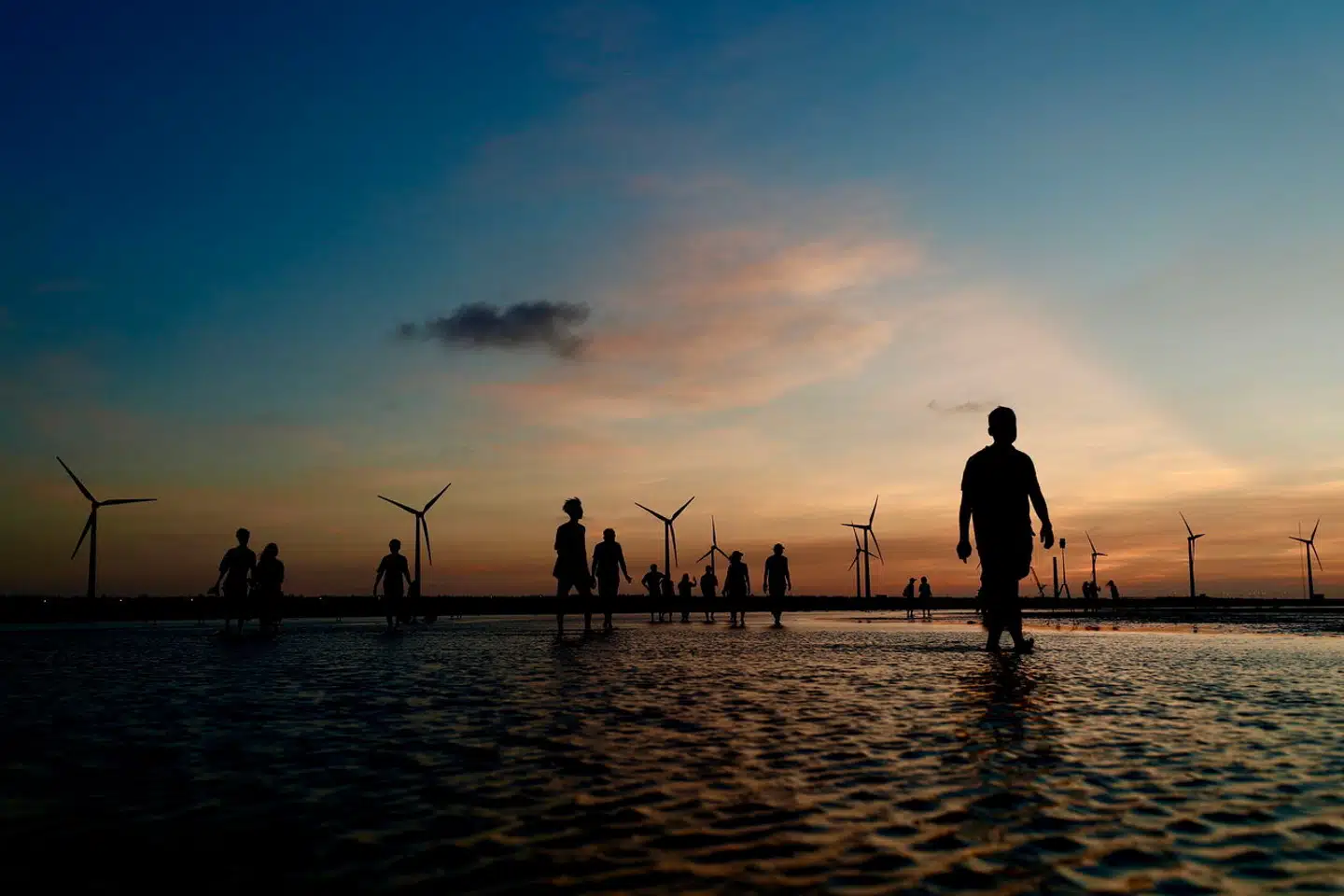 »Vi vil gerne have danske virksomheder til at fortsætte den grønne vindmølleekspansion i Taiwan. Vi vil gerne have, at de virksomheder kan få danske medarbejdere ind hurtigt og effektivt i Taiwan uden besvær,« skriver Jonas Parello-Plesner.