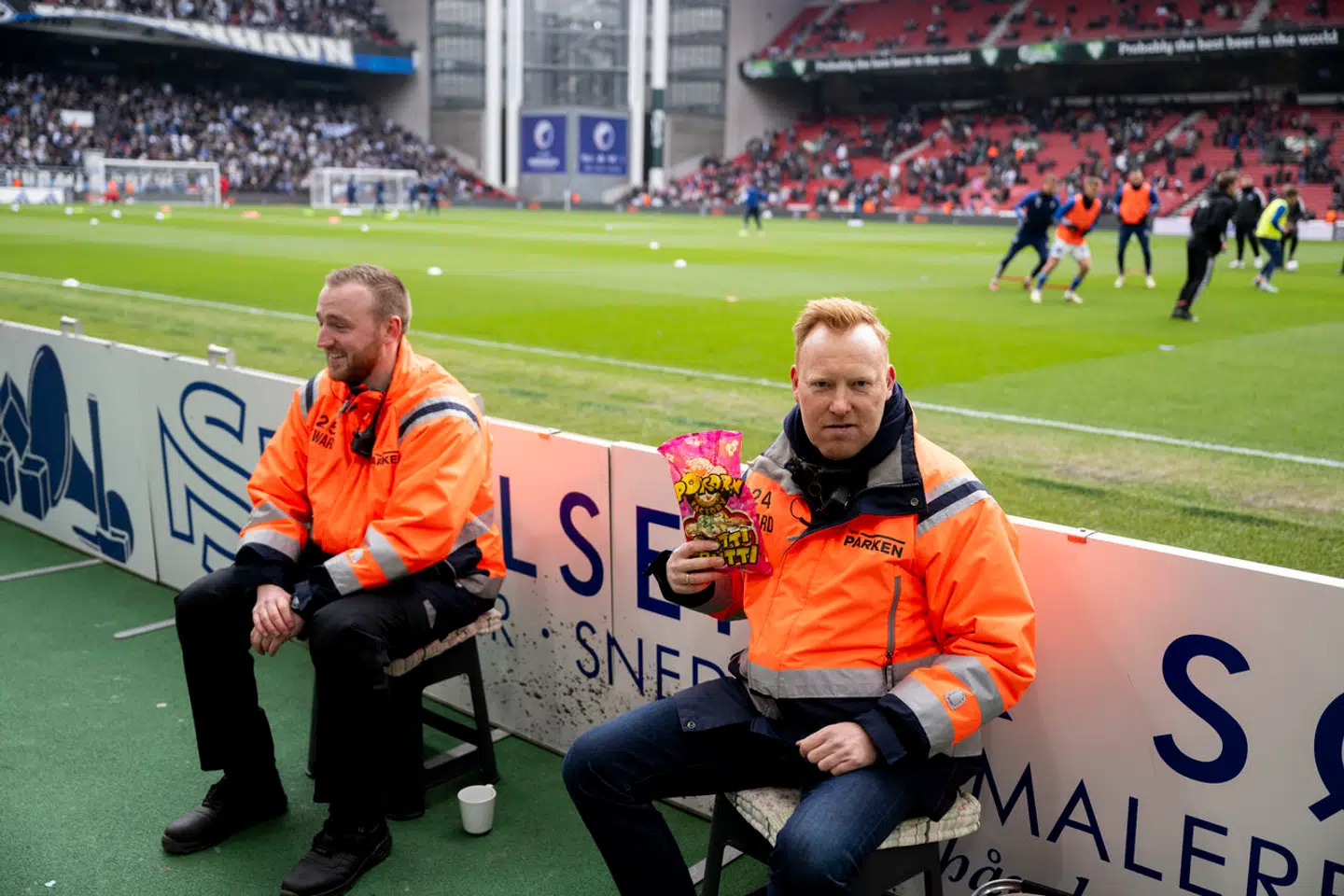 Anders Breinholt har også været ude til FCK-kamp i forbindelse med sit nye program 'Breinholts'.