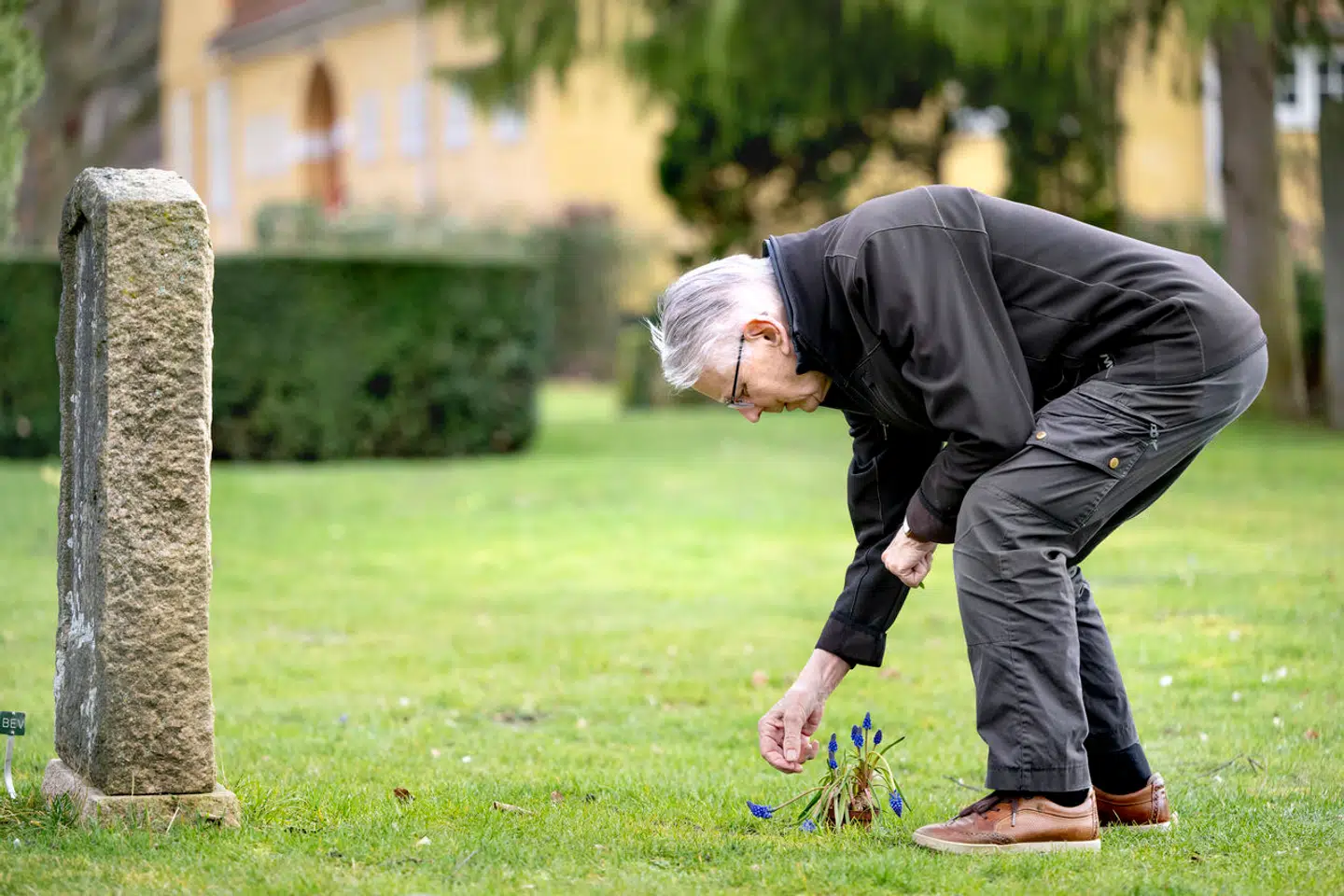 Næsten dagligt besøger Ebbe Preisler sin kones gravsted.