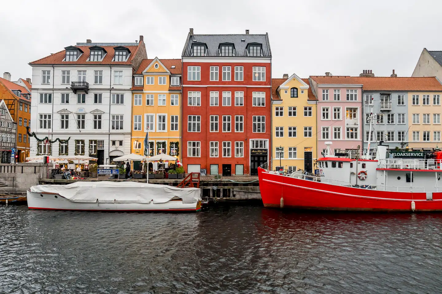 Northcapital blev stiftet i december 2014 med adresse i denne røde bygning i Nyhavn. Siden har politiet, skattemyndighederne og topadvokater forsøgt at finde svar på, om selskabet nu også er, hvad det udgiver sig for at være.