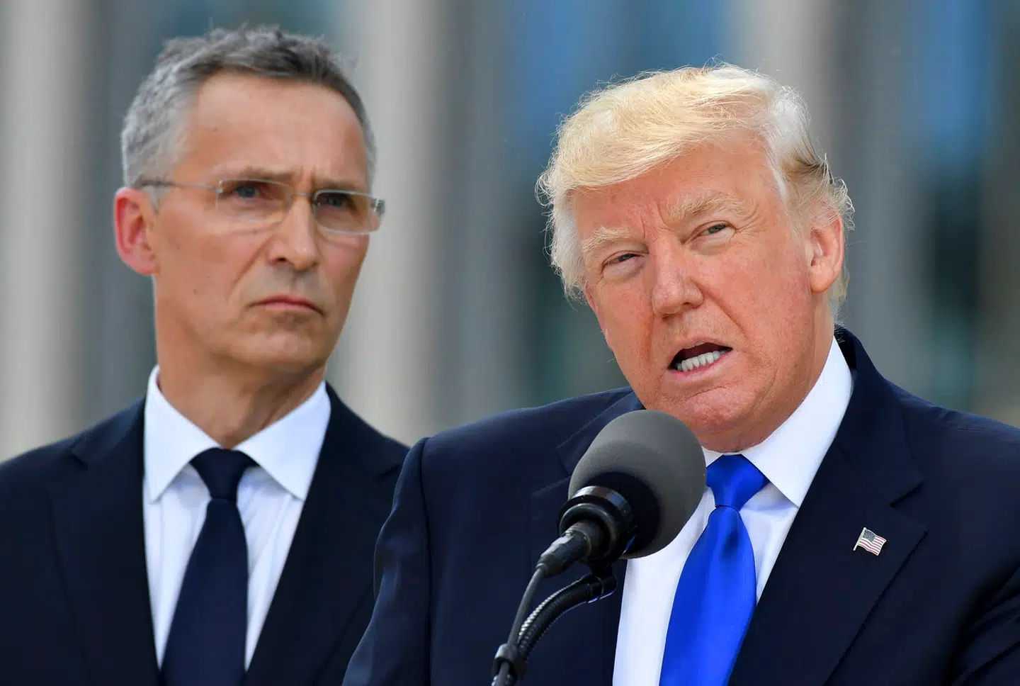 NATO vil overtage USAs ledelse af koordineringen af våbendonationer til Ukraine. Er Jens Stoltenberg og NATO ved at »Trump-sikre« indsatsen i Ukraine?
