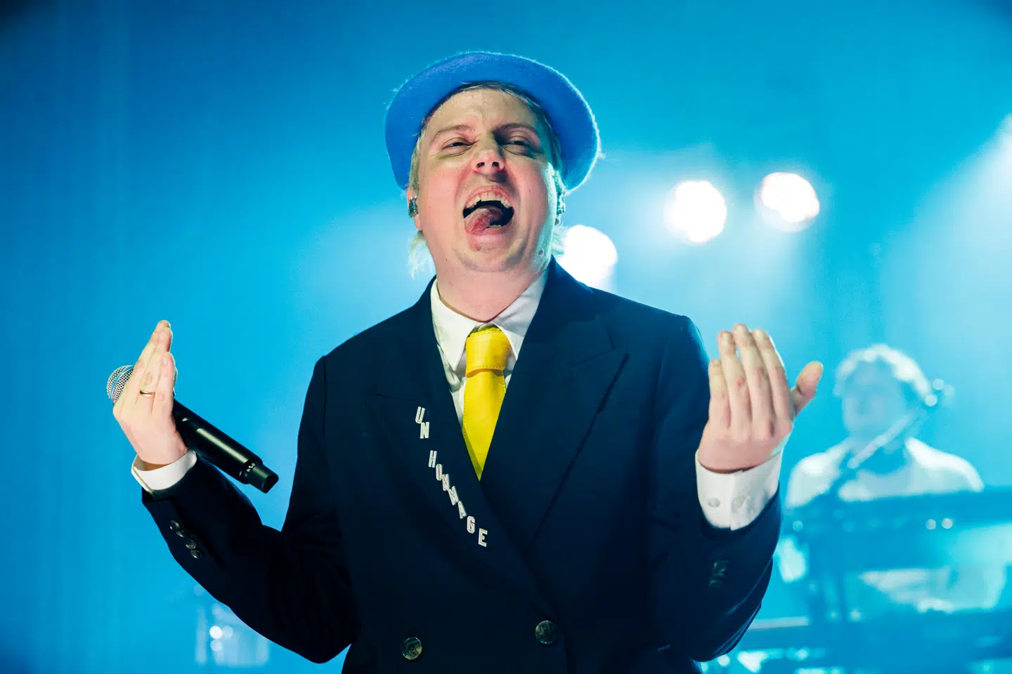 Andreas Odbjergs sceneoptræden var second to none i Store VEGA. En blanding af underspillet charmetrold og diabolsk rock star.