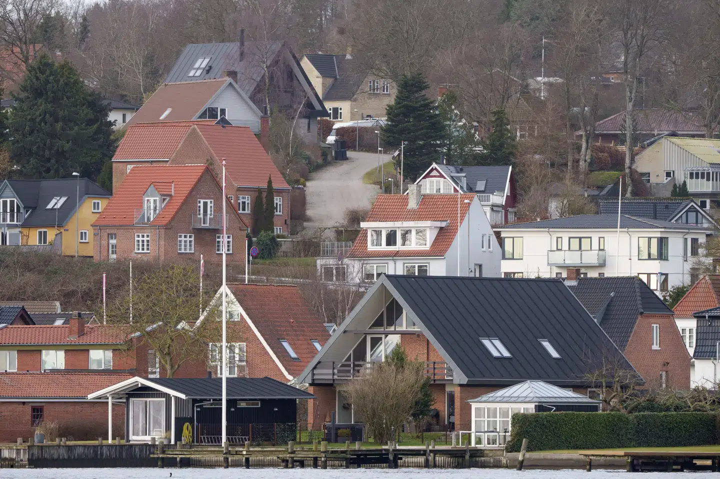 Det er oftest huse til en familie, der ryger på tvangsauktion. (Arkivfoto).