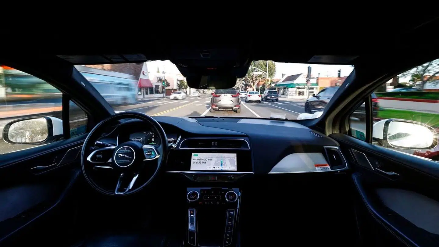 I Los Angeles kan du allerede nu køre i en selvkørende taxa fra mærket Waymo.