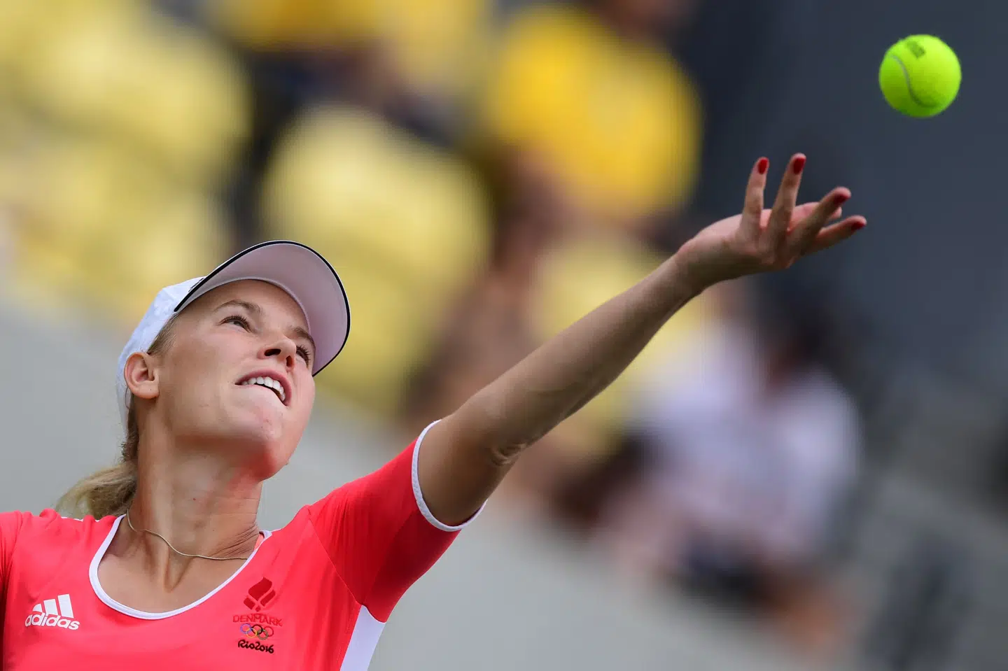 Caroline Wozniacki jagter plads ved OL i Paris. Her ses hun under legene i 2016. (Arkivfoto).