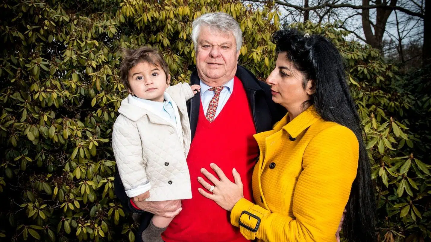 Den lille søn er stadig for ung til at overtage plantagen, så det bliver mor Susan, der får ejerskabet.